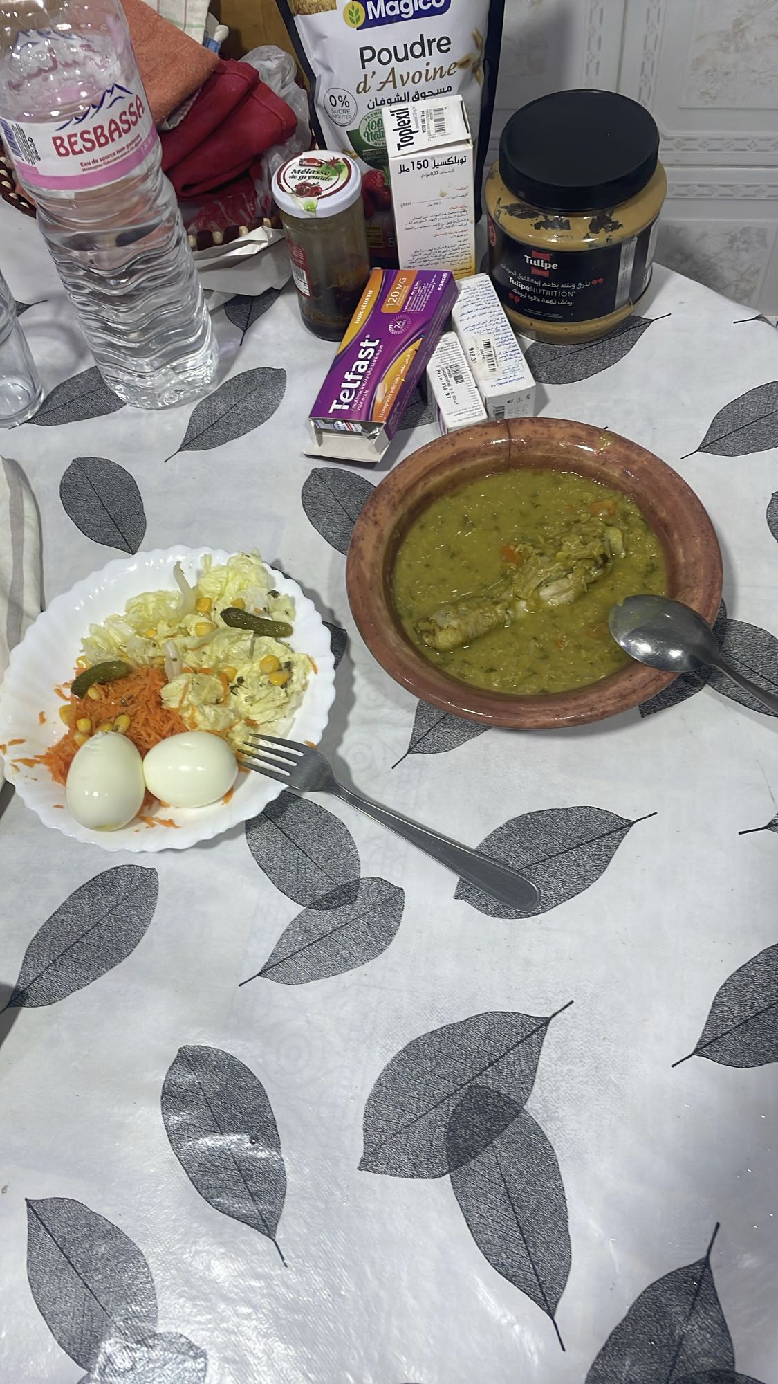 Soupe et salade œufs