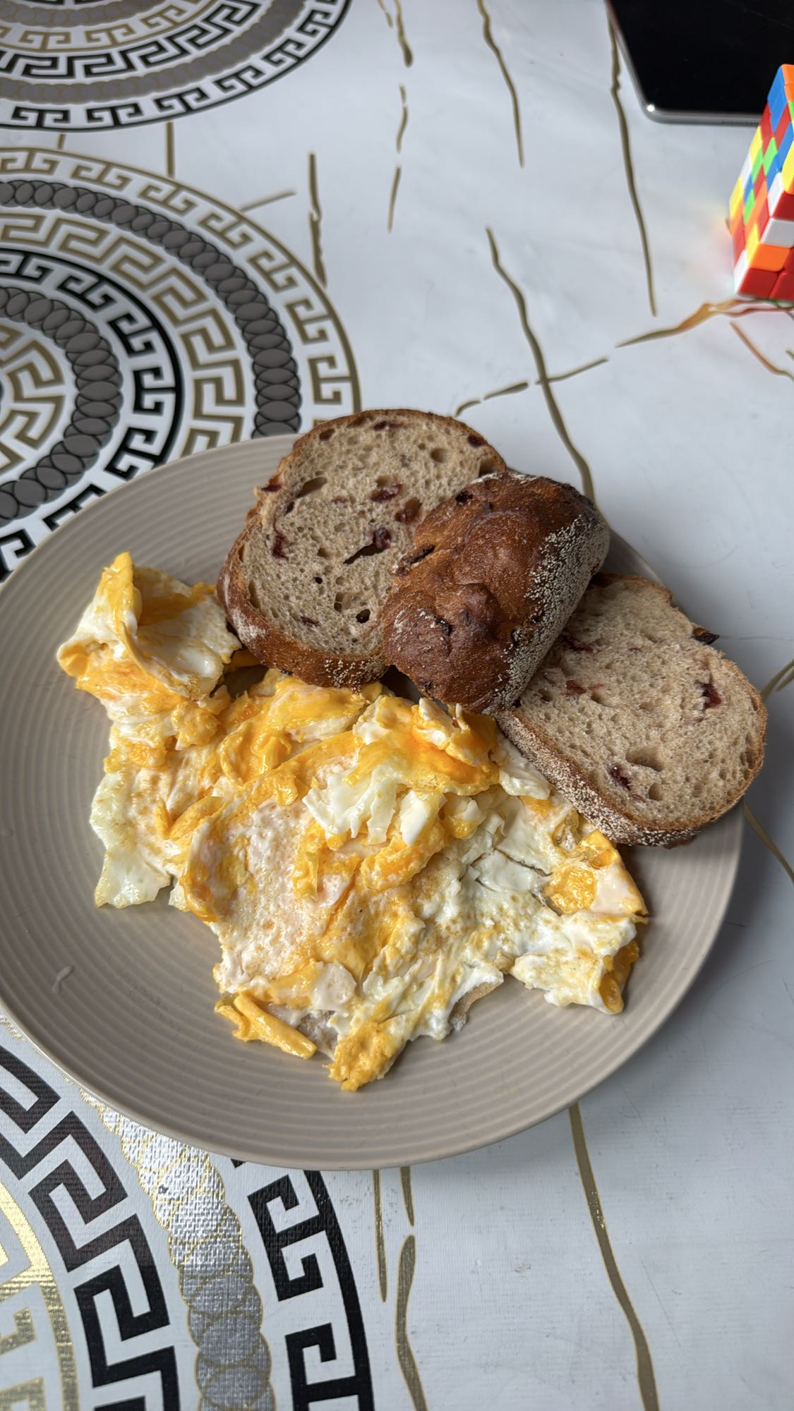 Eggs and Raisin Bread