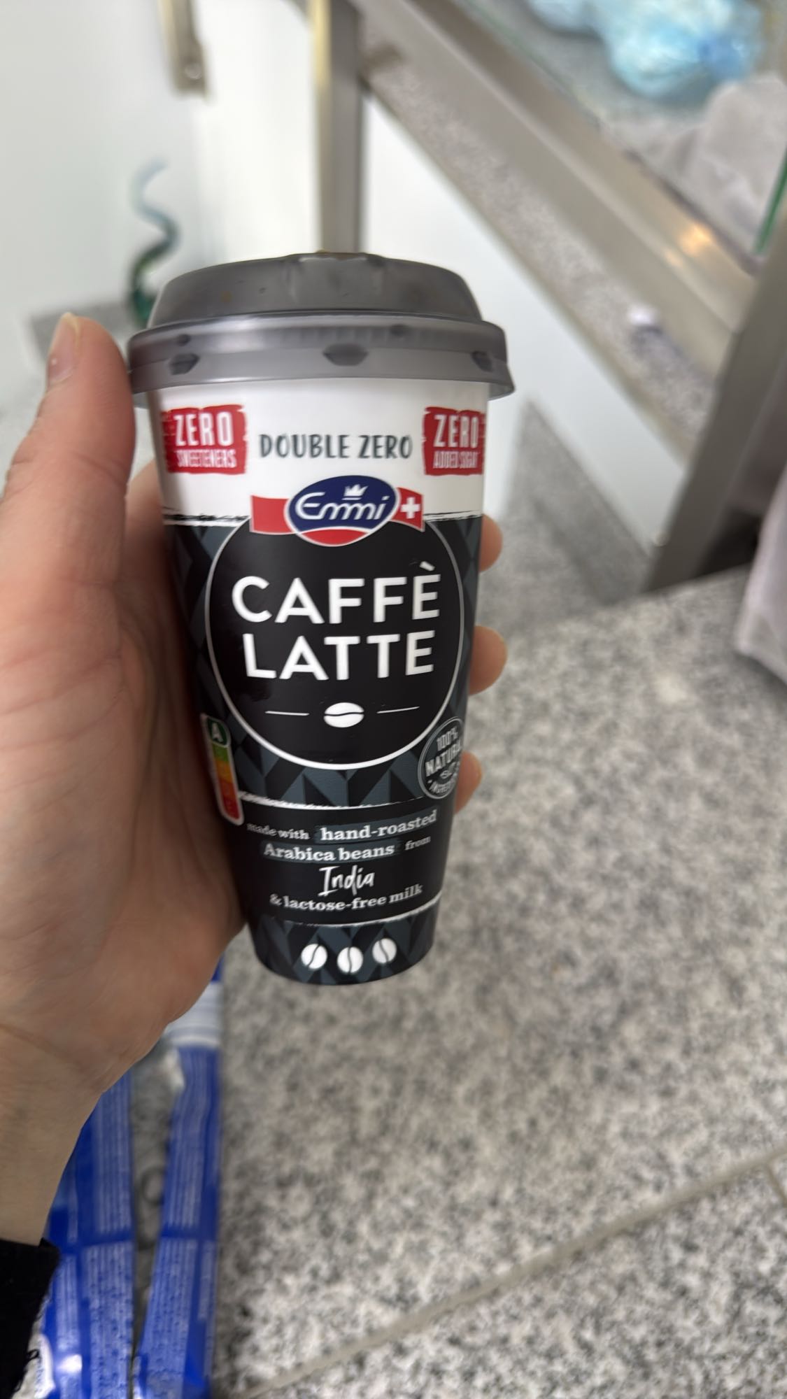 Кофе латте Emmi