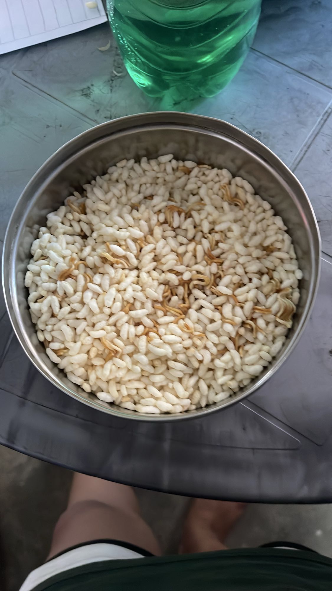 Puffed rice snack