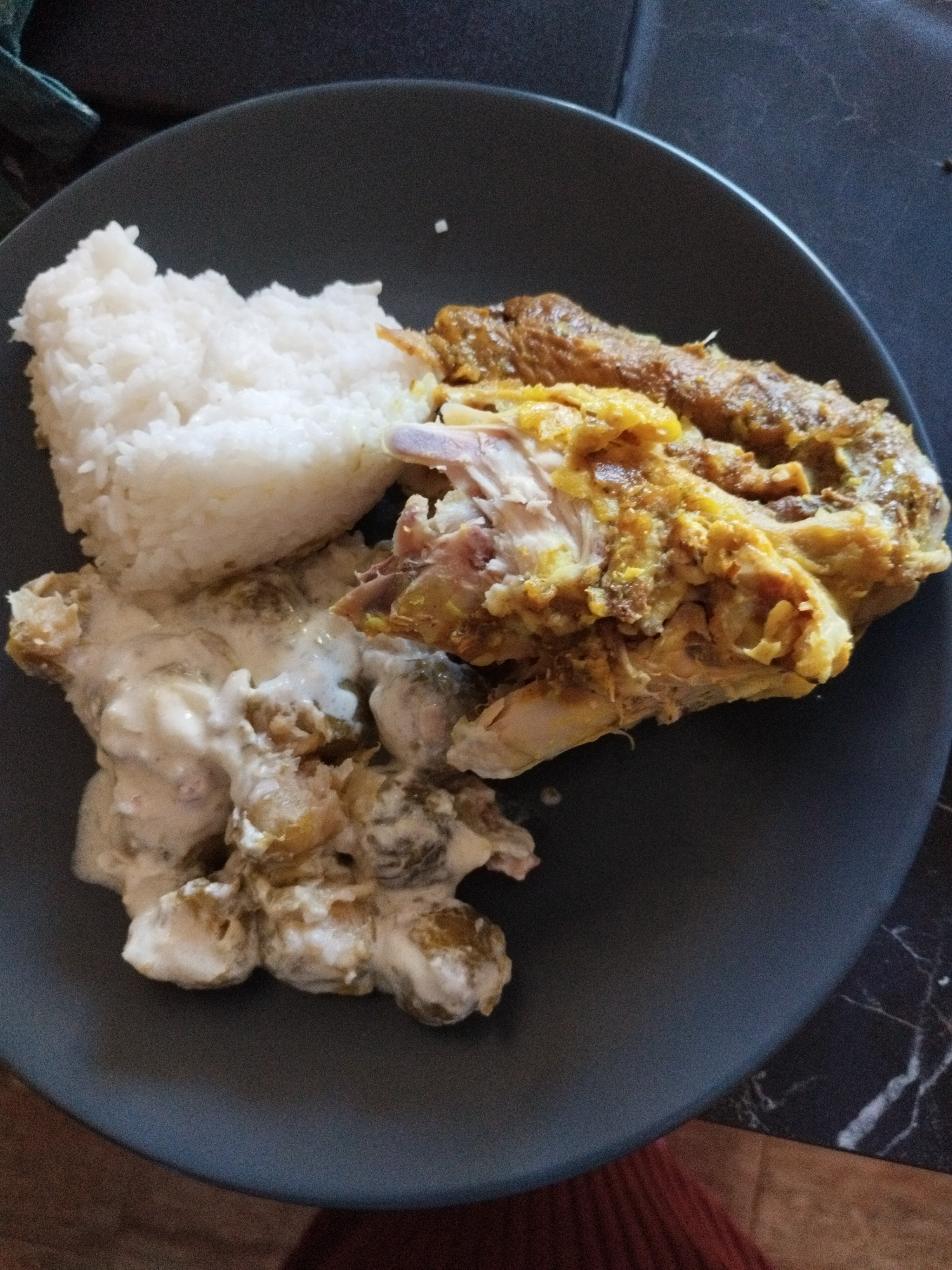 Poulet, riz et pommes