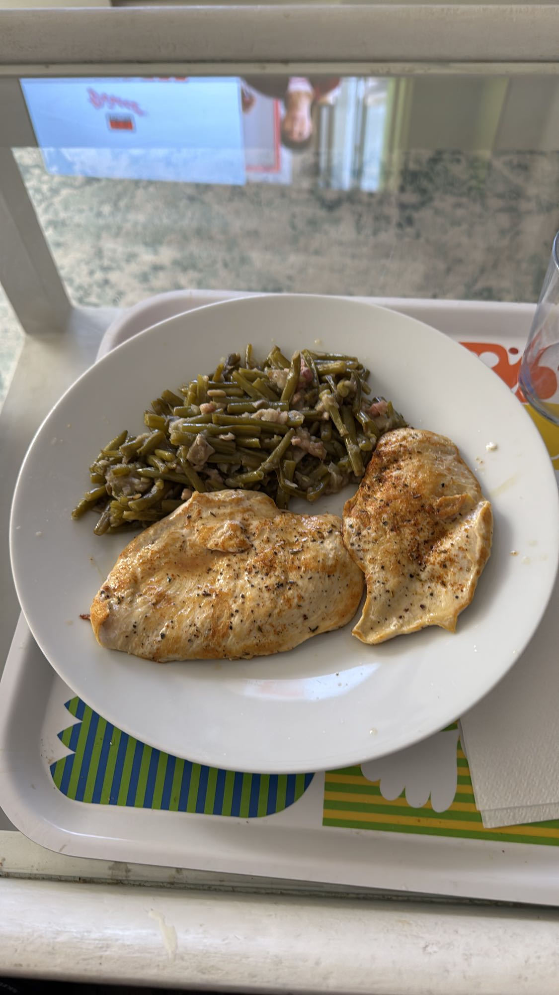 Pollo con judías verdes