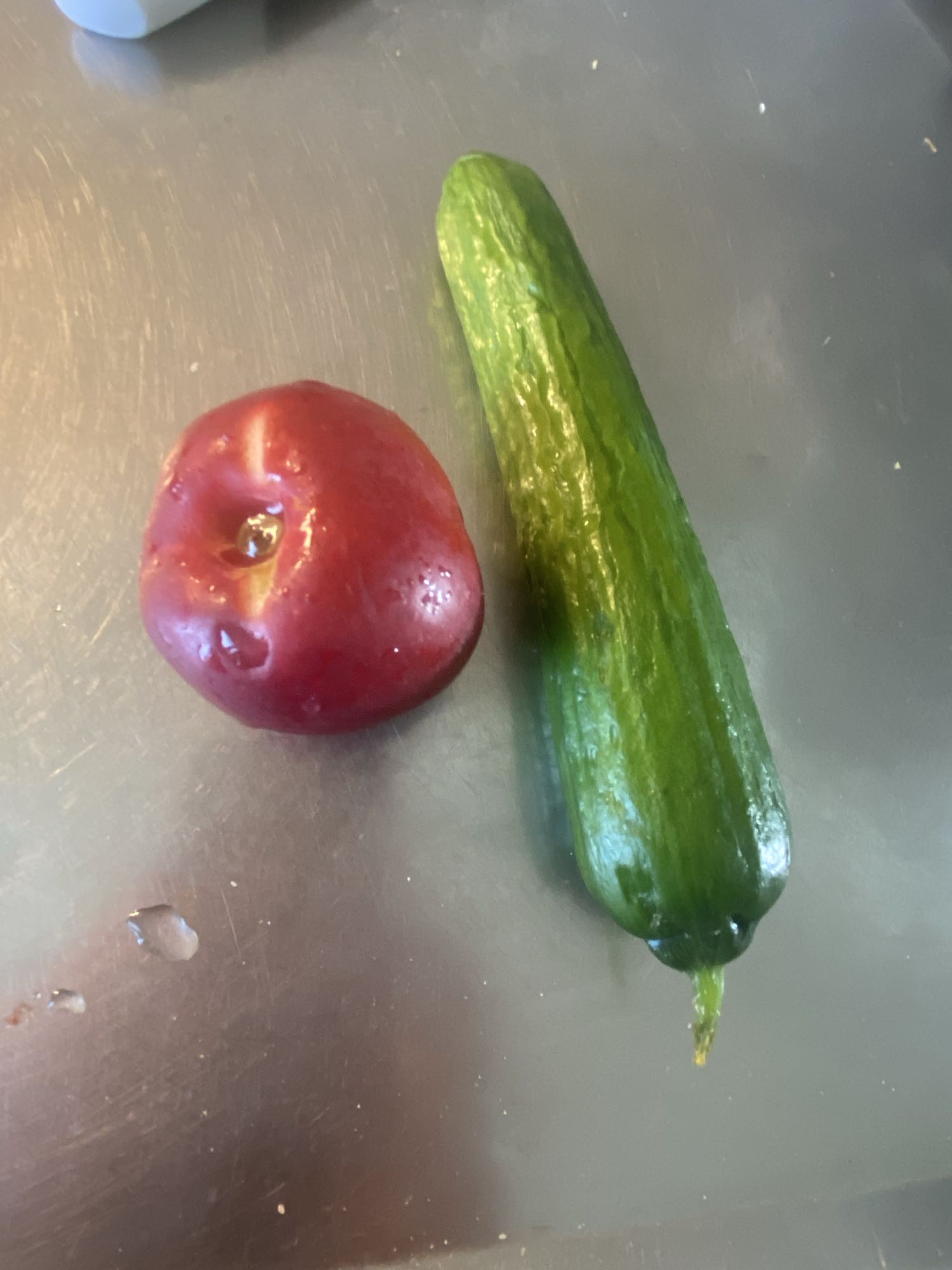 خيار وبرقوق