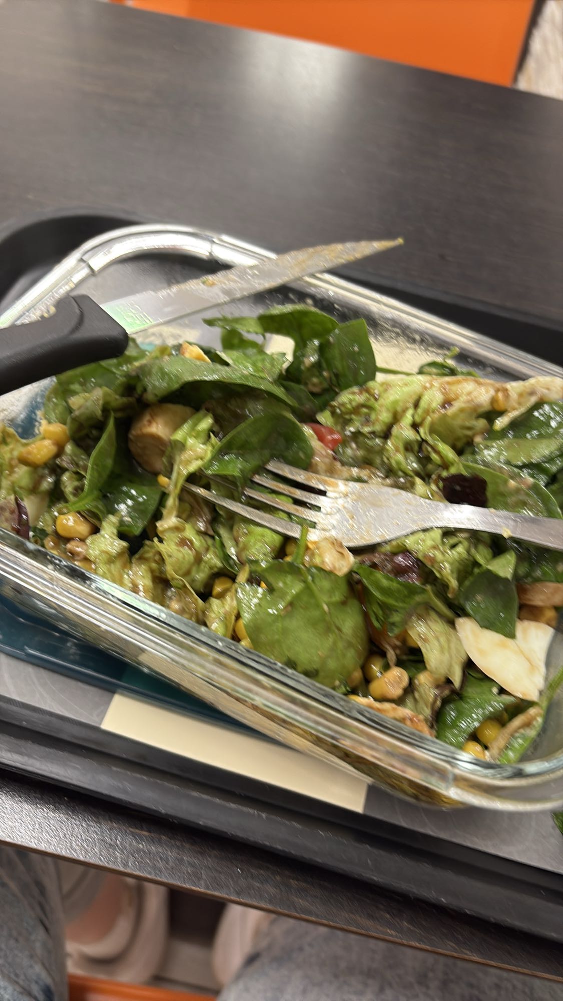 Salade verte au poulet et œuf