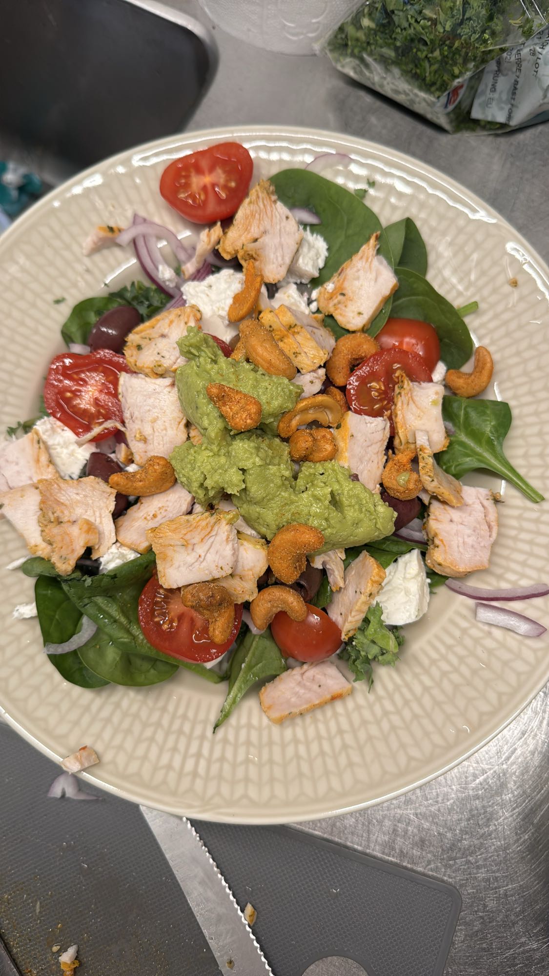 Kycklingsallad med nötter