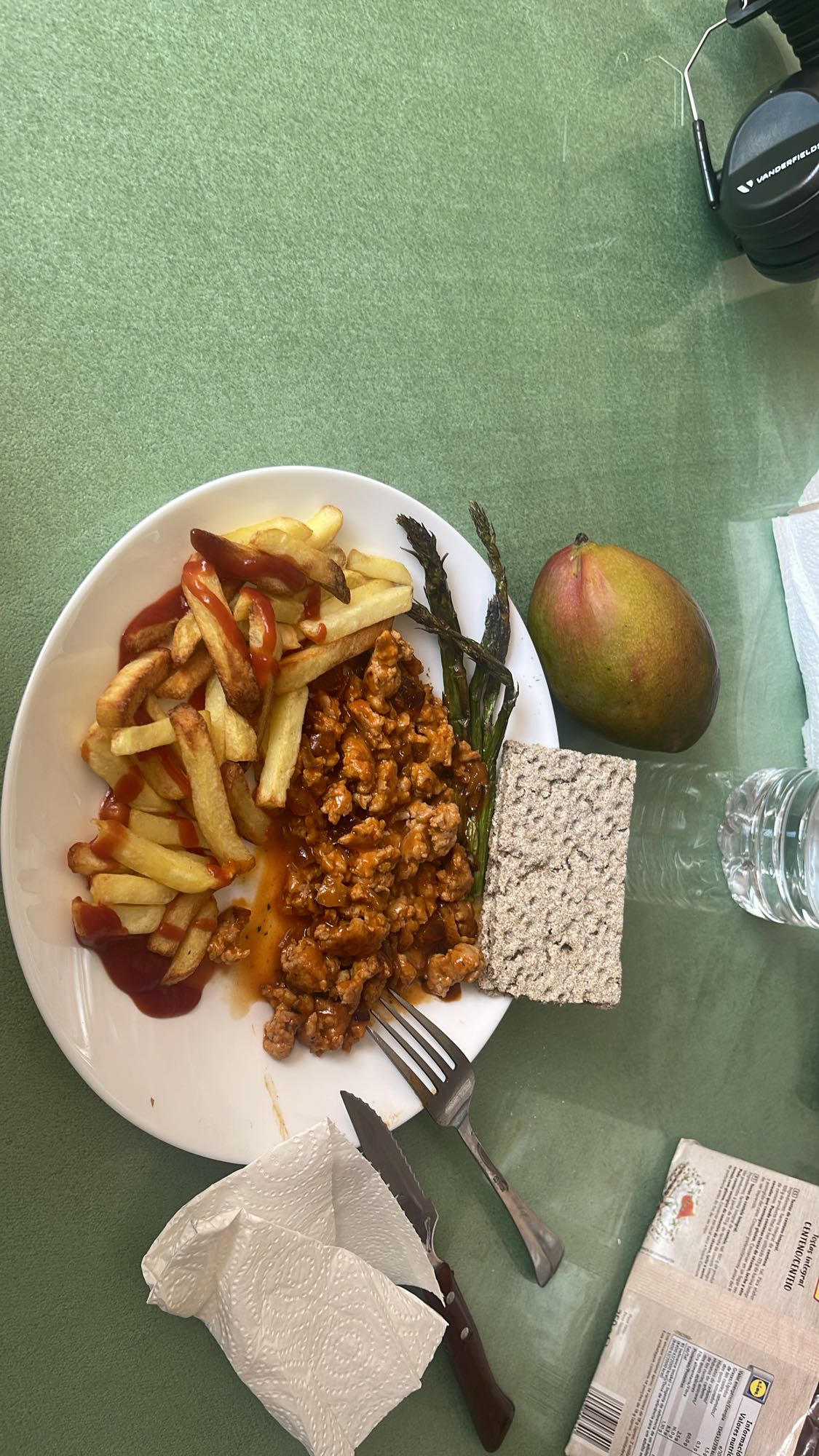Pollo con papas y mango