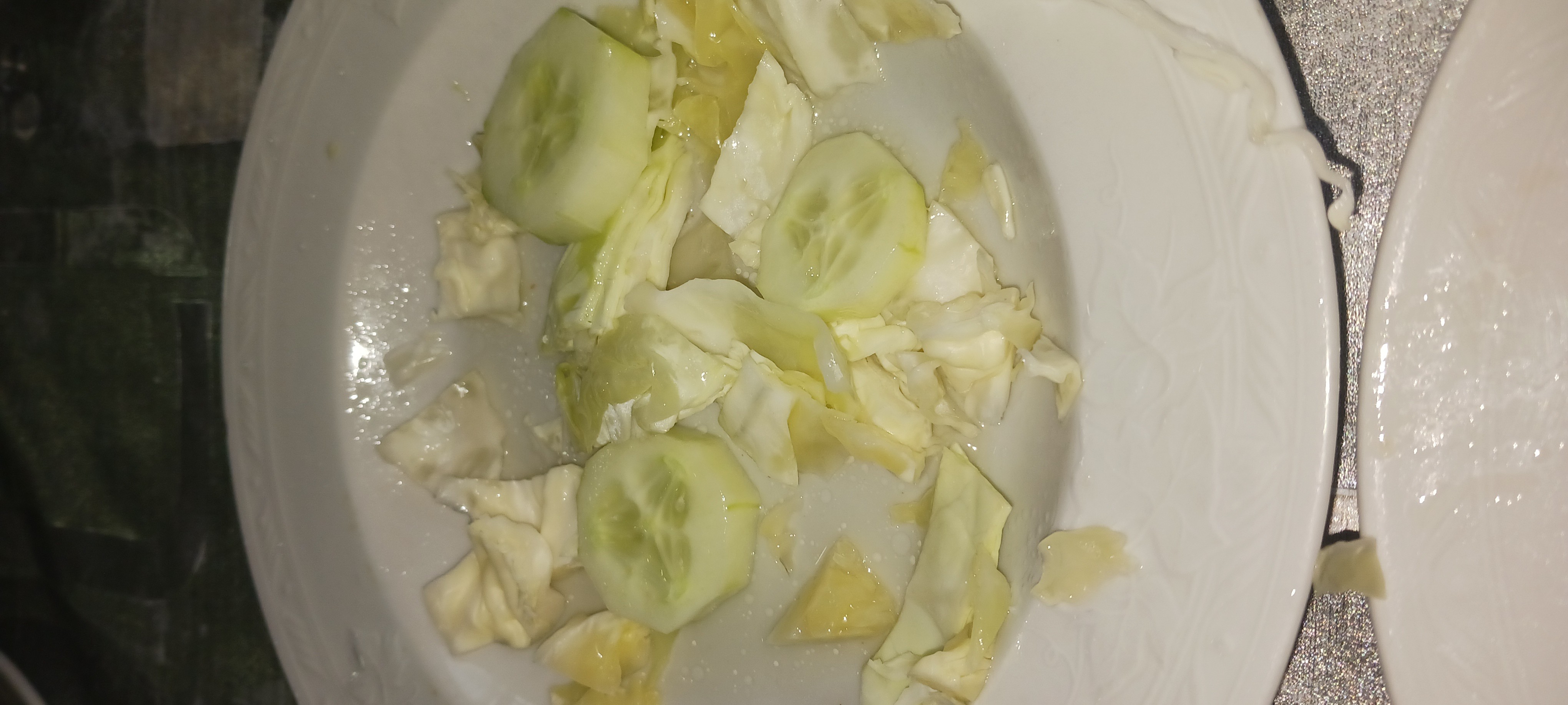 Ensalada de pepino y col