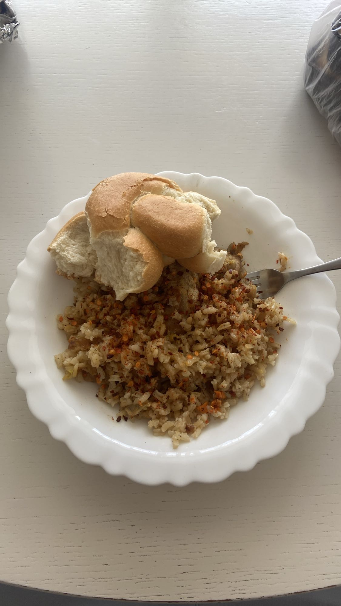 Spiced rice with bread