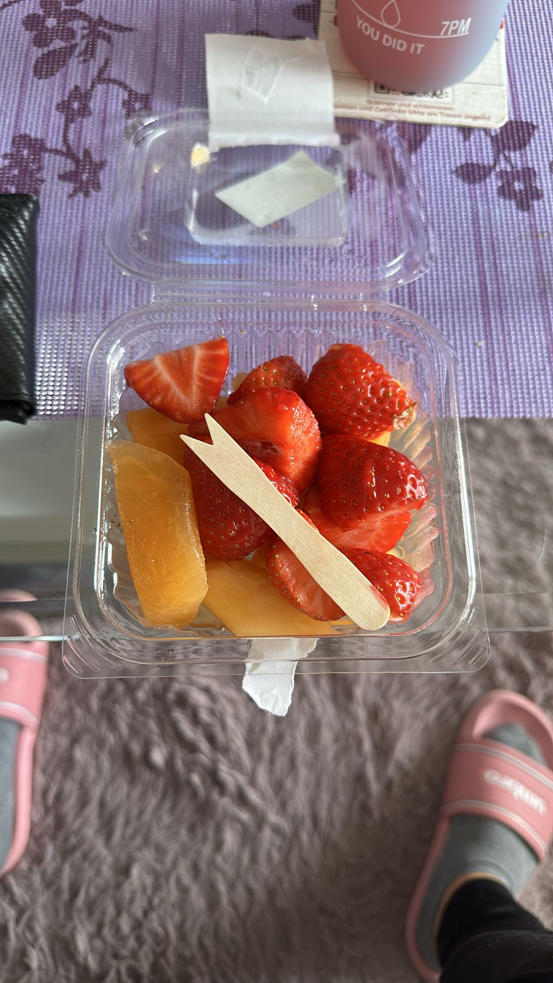 Obstsalat mit Erdbeeren