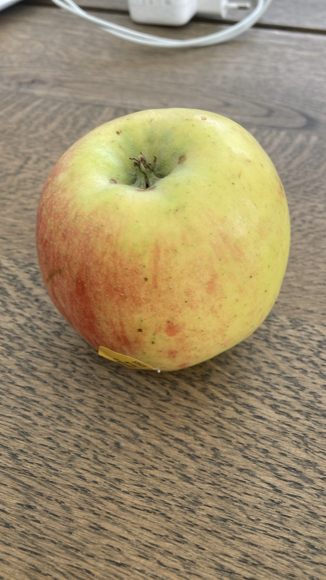 Äpple