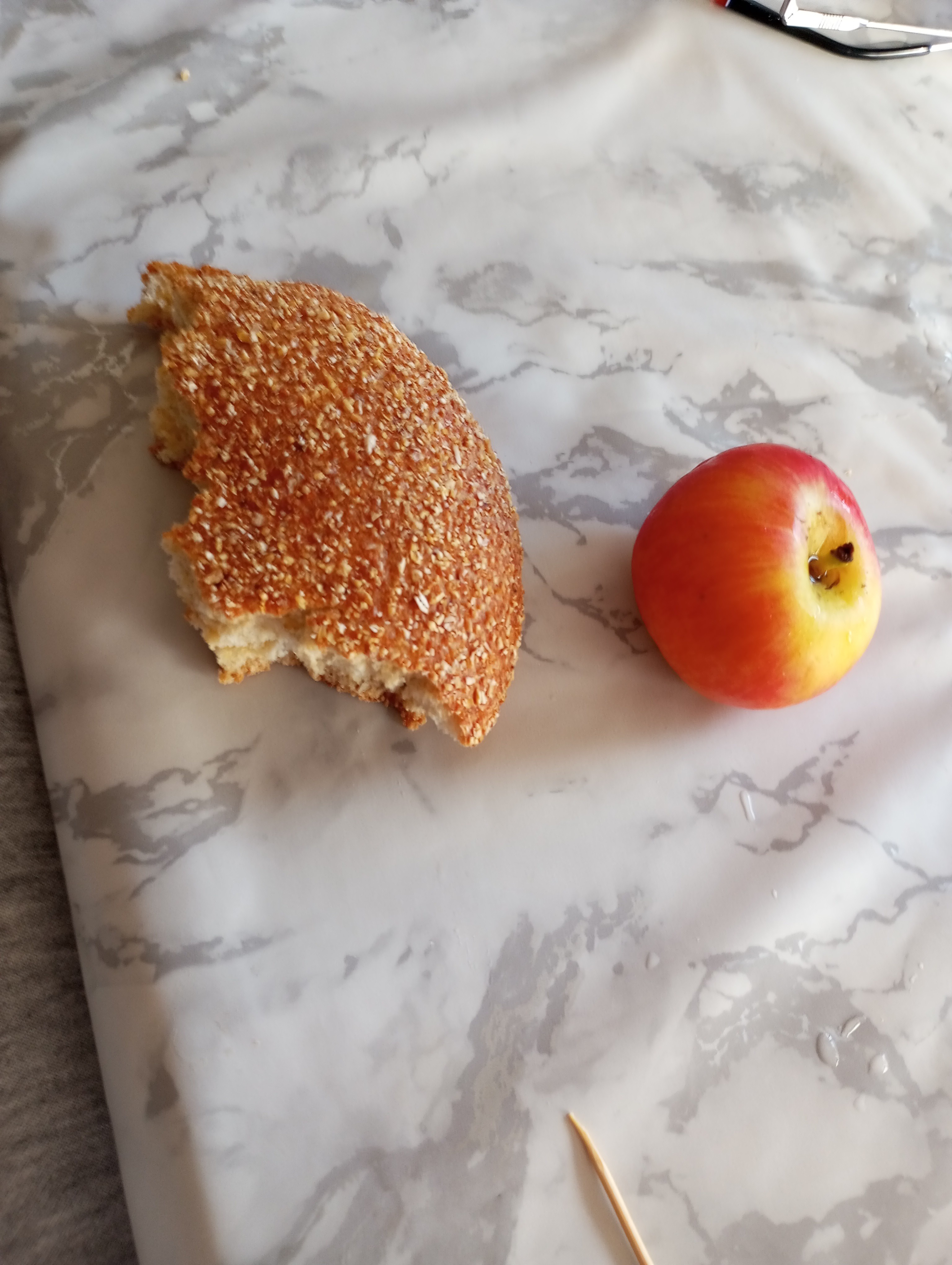 Bread and apple snack
