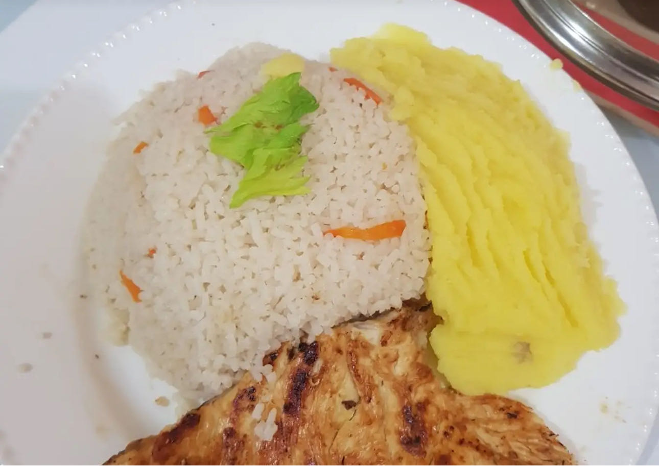 Pollo con arroz y puré