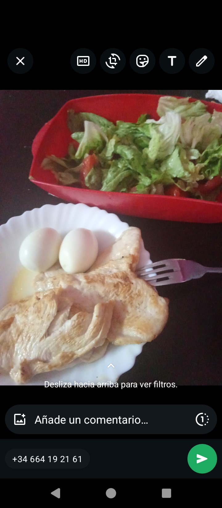 Pollo, huevos y ensalada