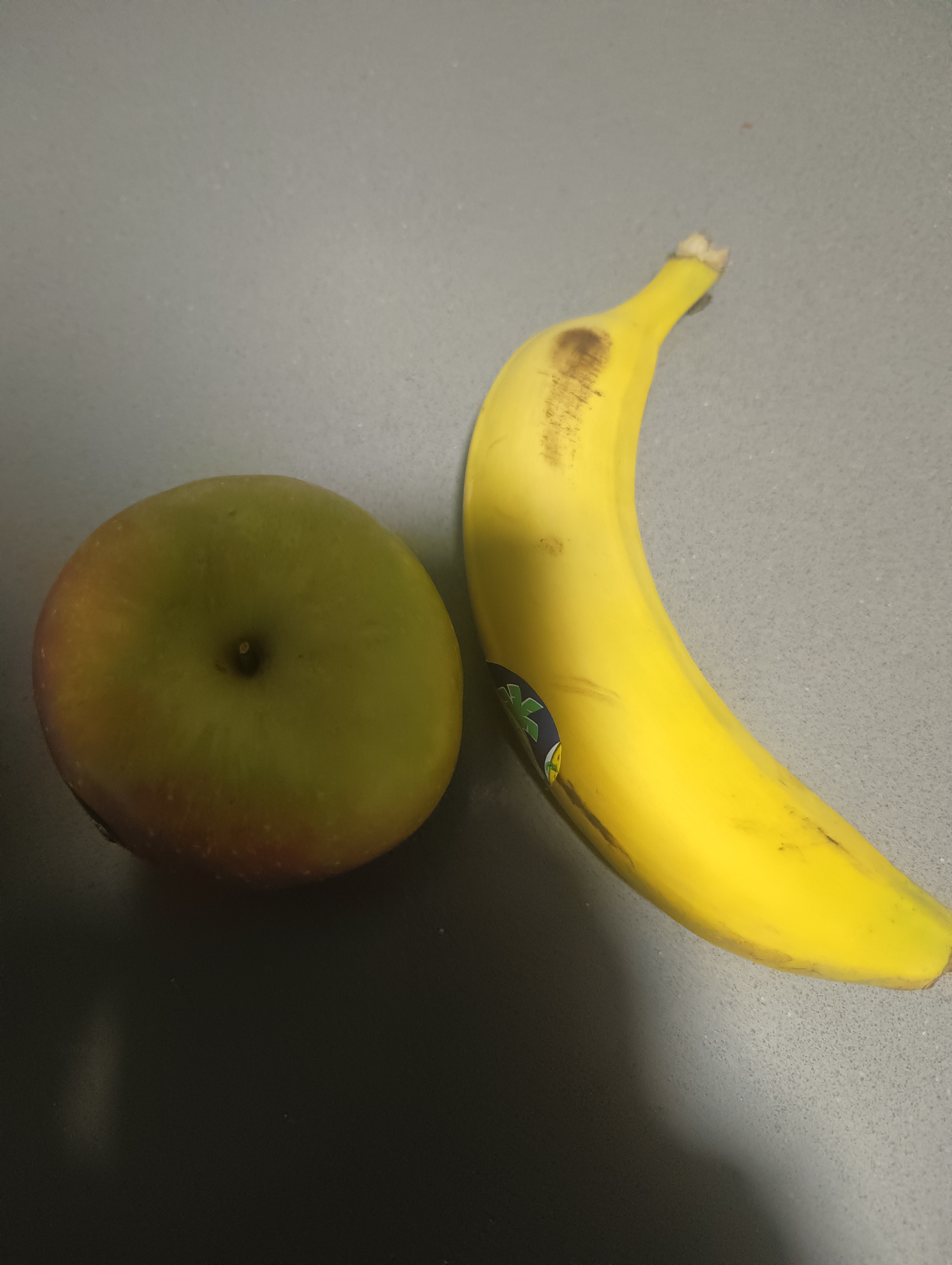 Plátano y manzana
