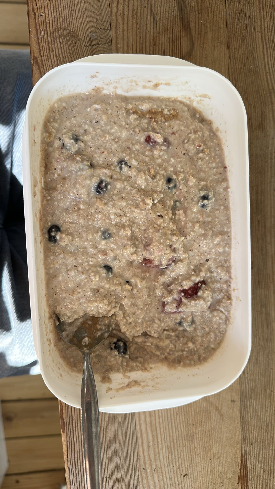 Havregrynsgröt med bär