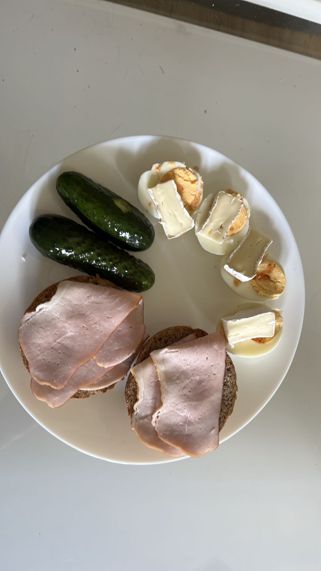 Kanapki z szynką i jajka