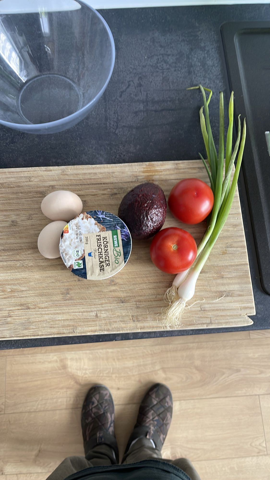 Salade fraîche avocat œufs