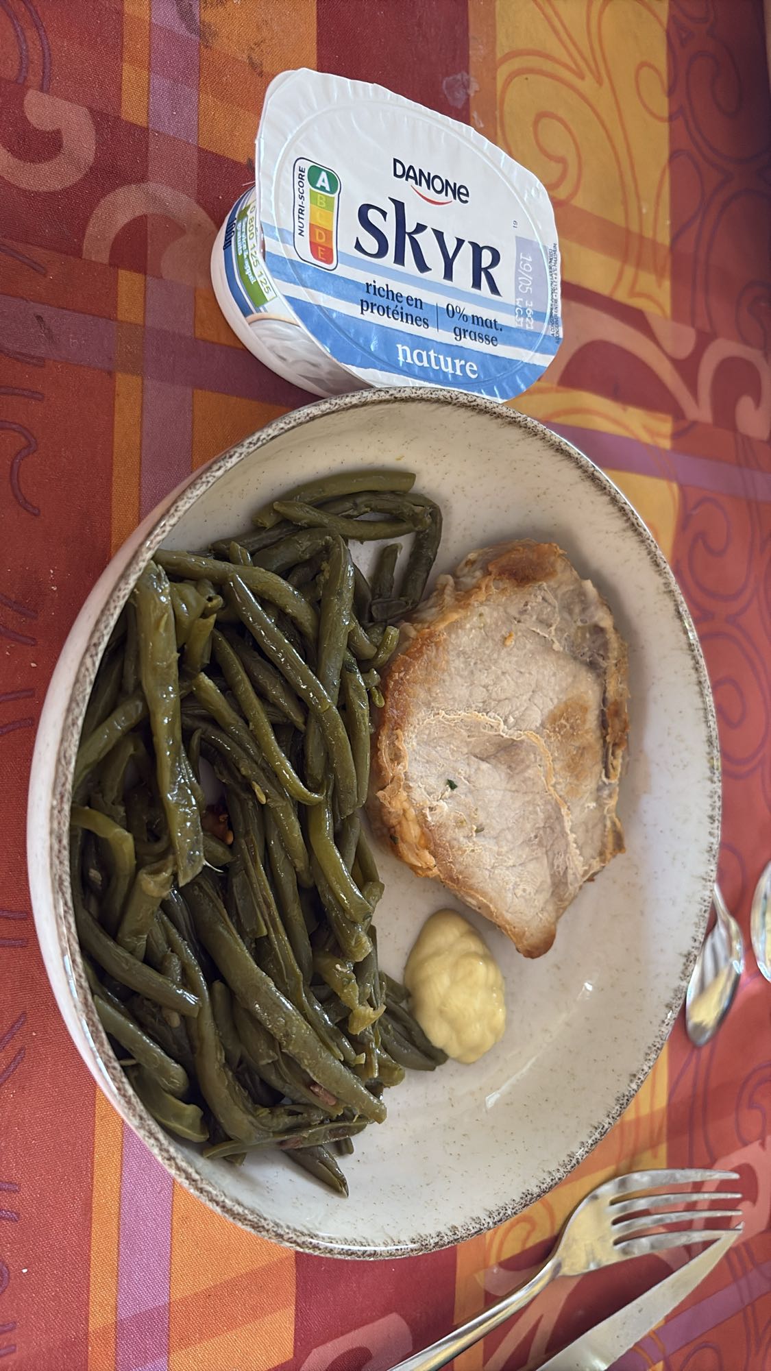 Porc, haricots verts, skyr