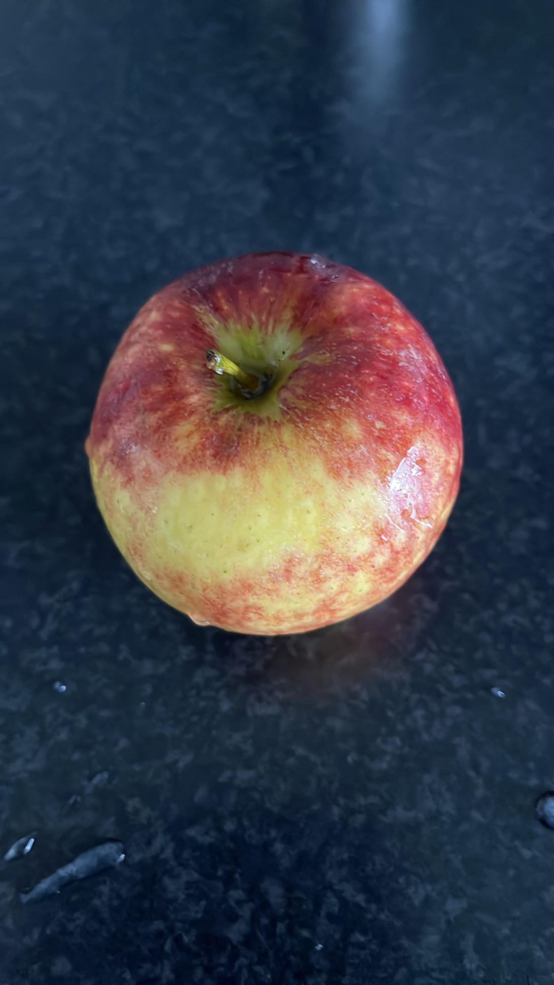 Äpple