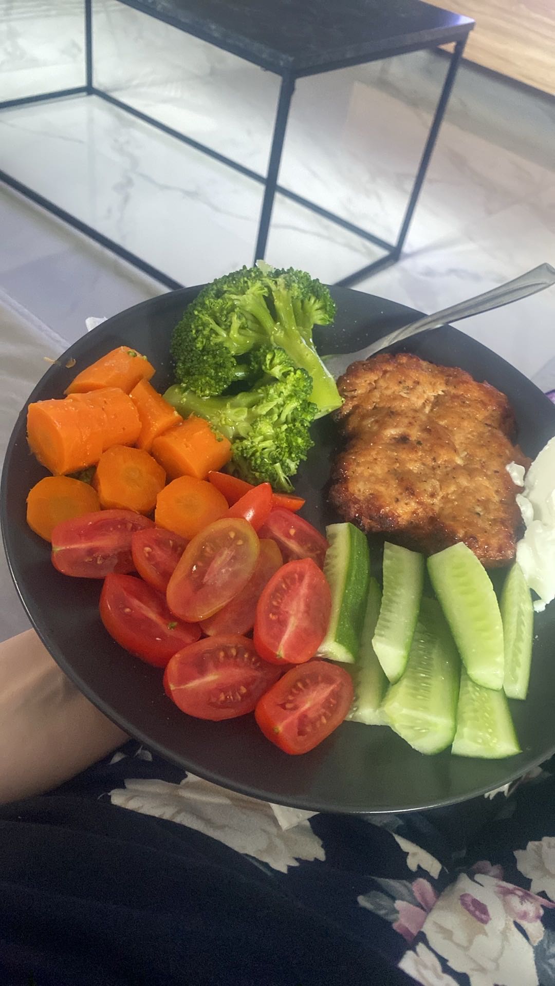 Πιατέλα με λαχανικά και κοτόπουλο