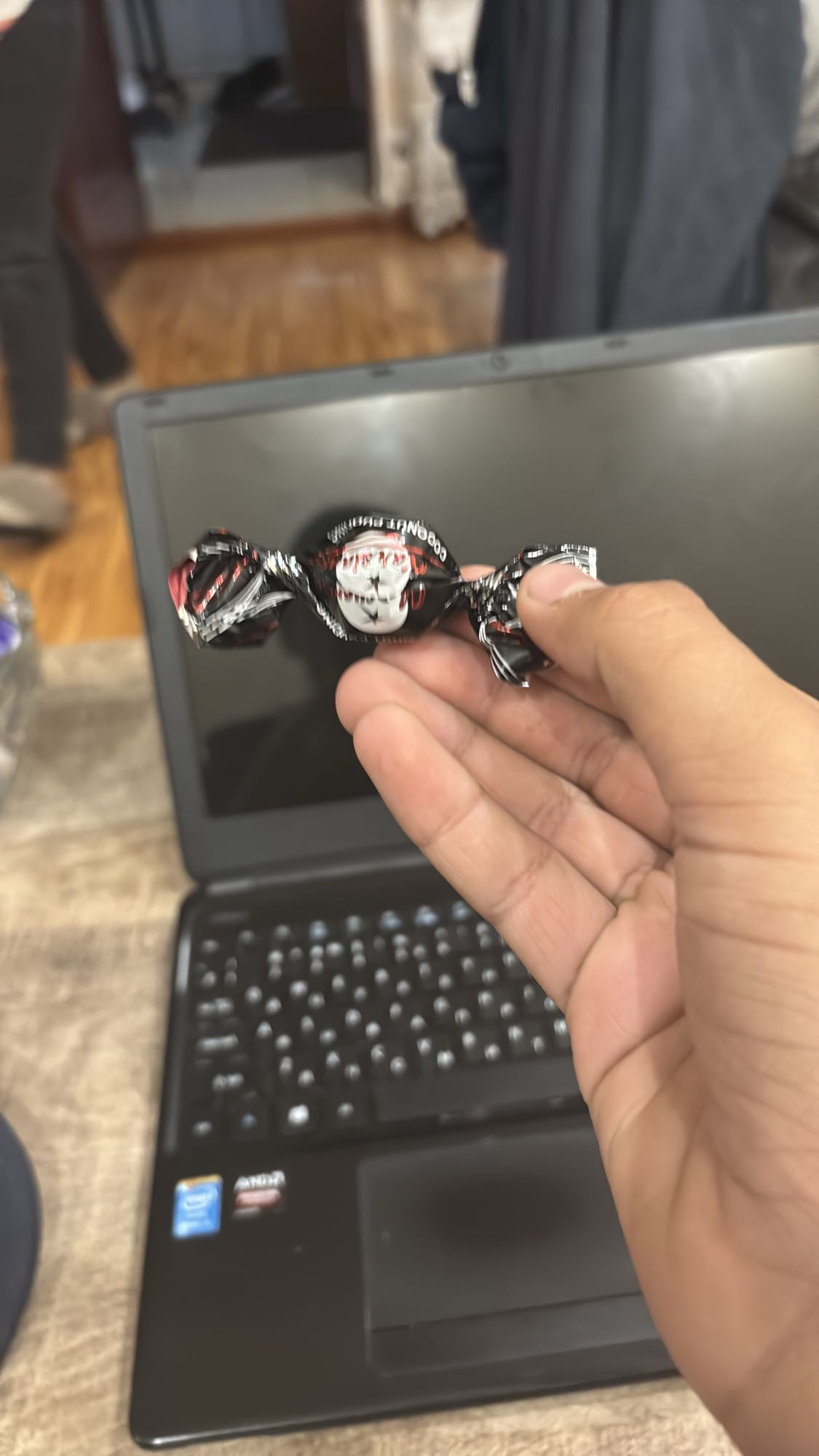 Конфета в обертке