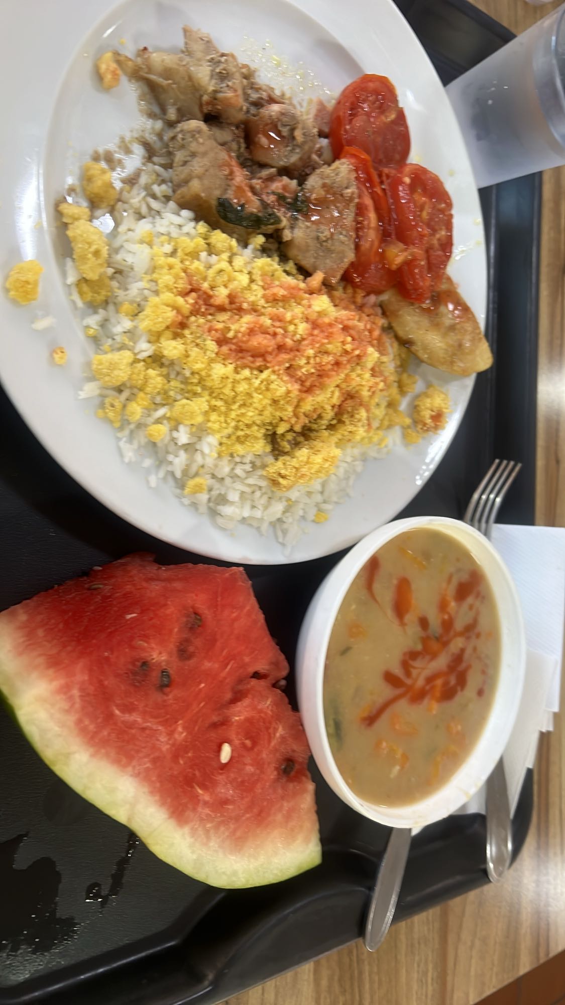 Almoço variado com sopa