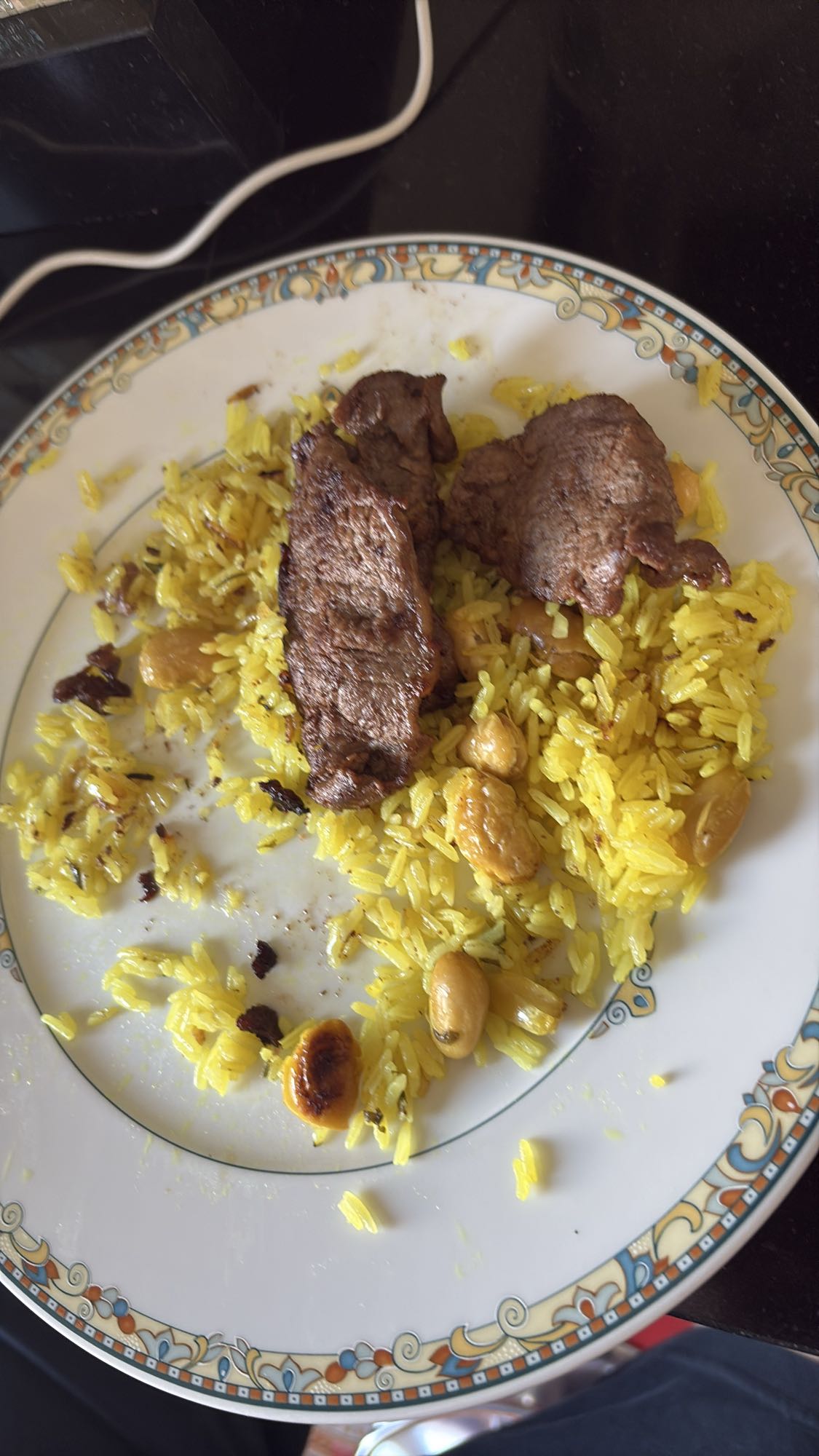 Arroz con carne y nueces