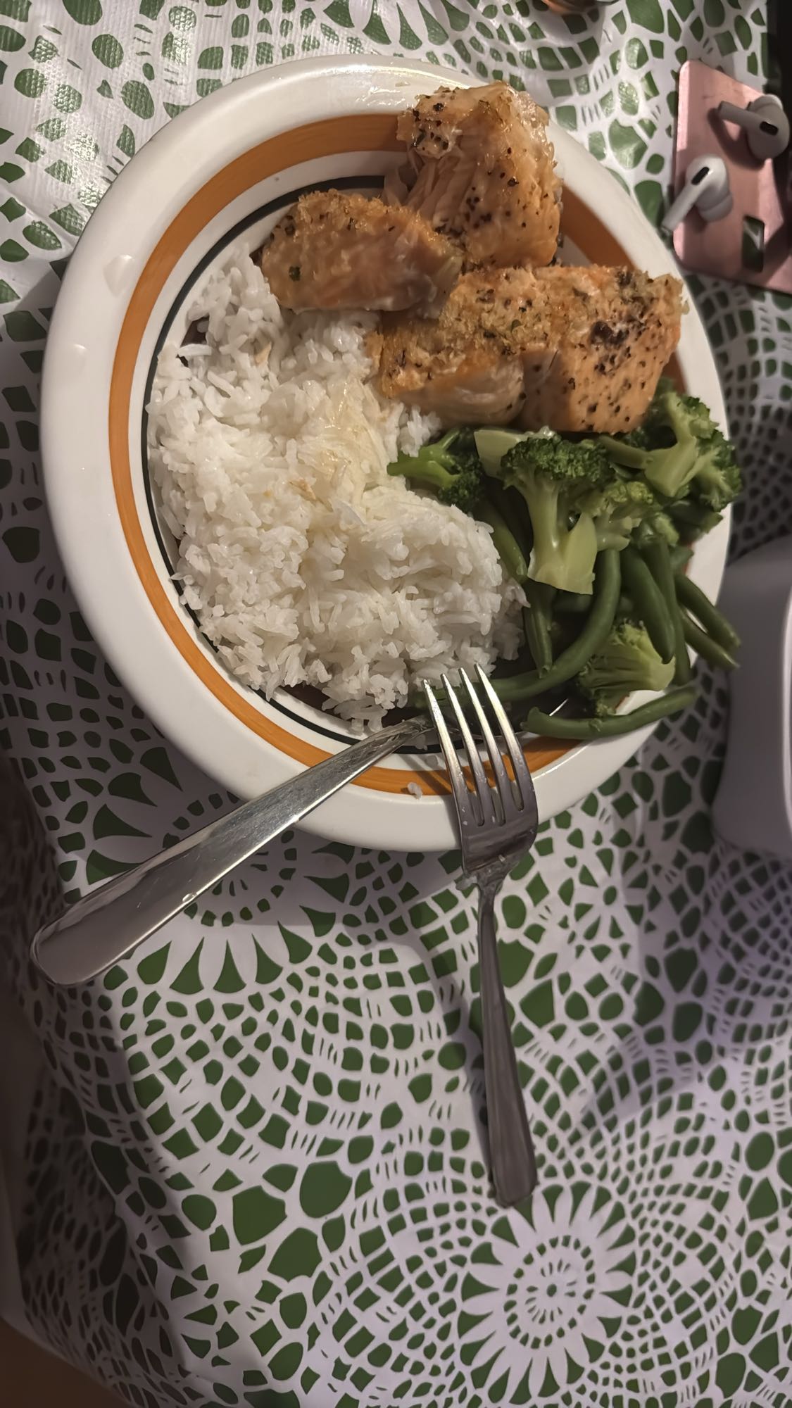 Lax med ris och grönsaker