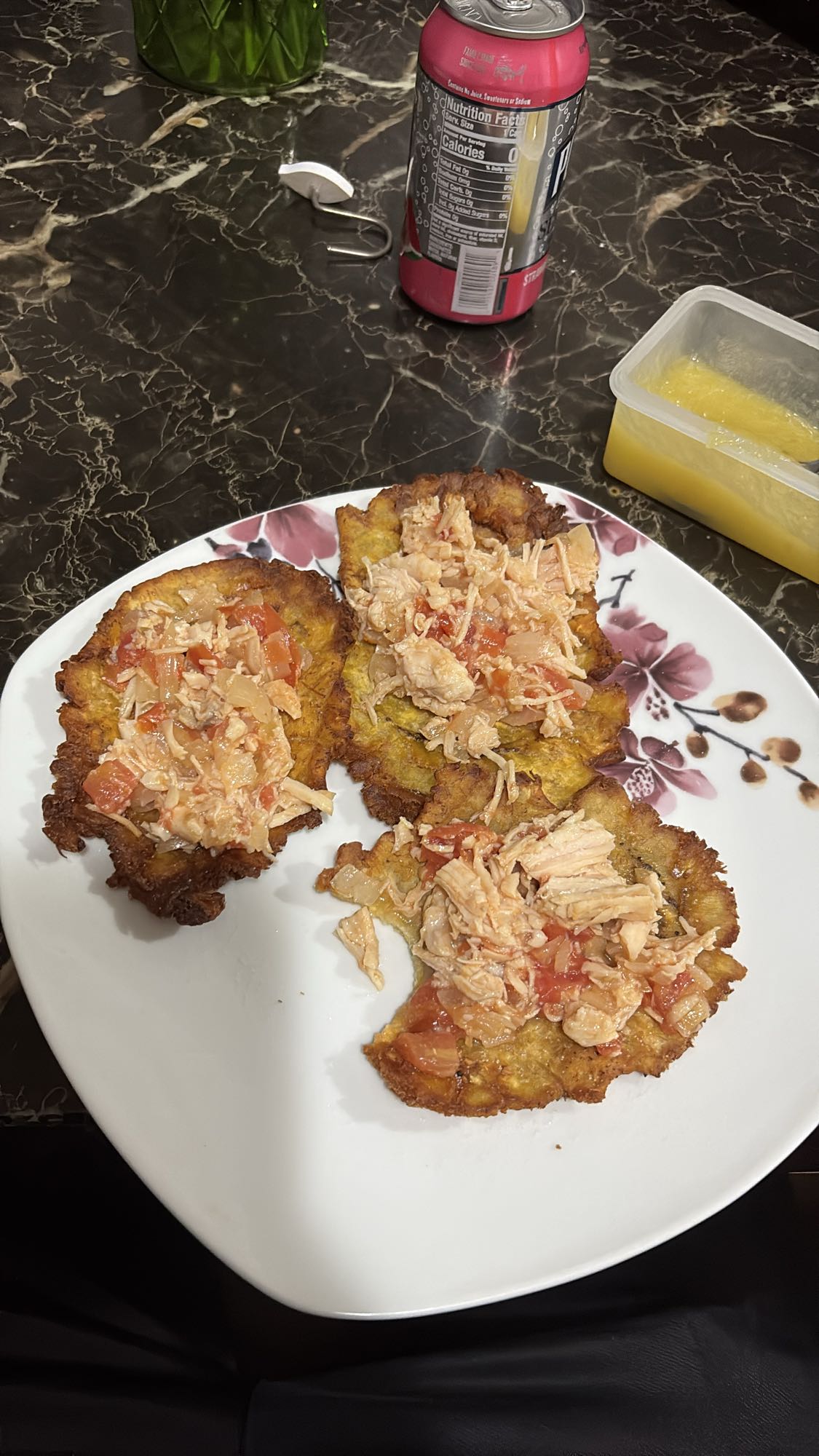 Tostones with chicken