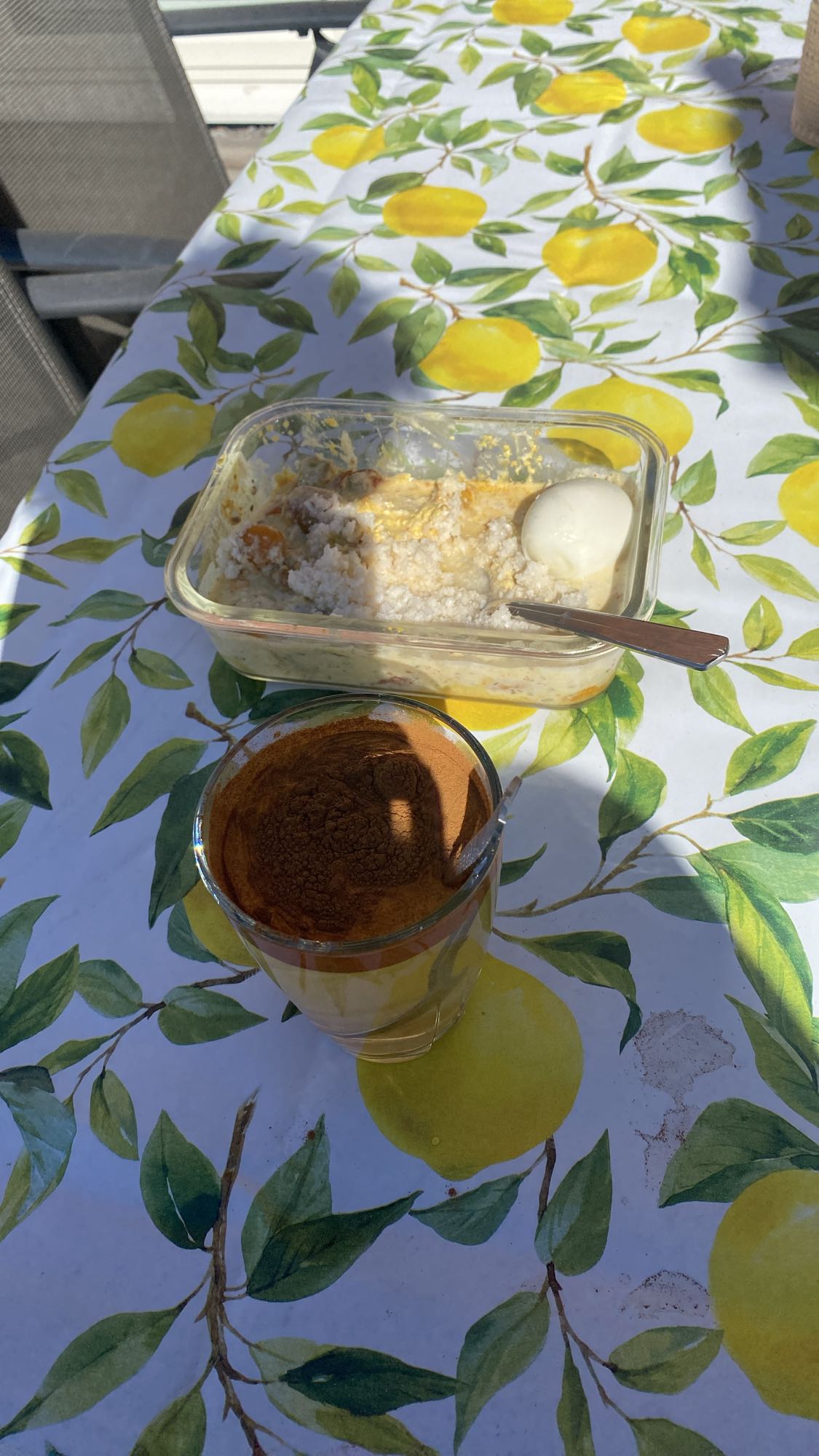 Kyckling med tomat, paprika, keso och blomkålsris