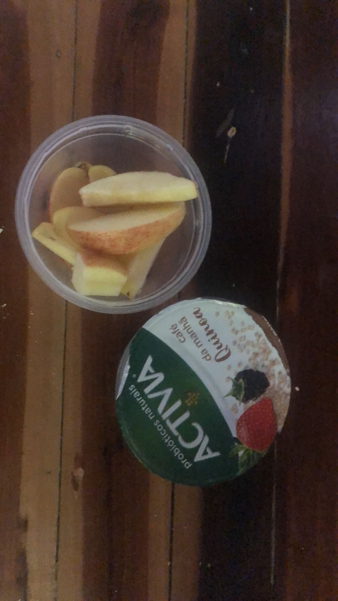 Iogurte com maçã