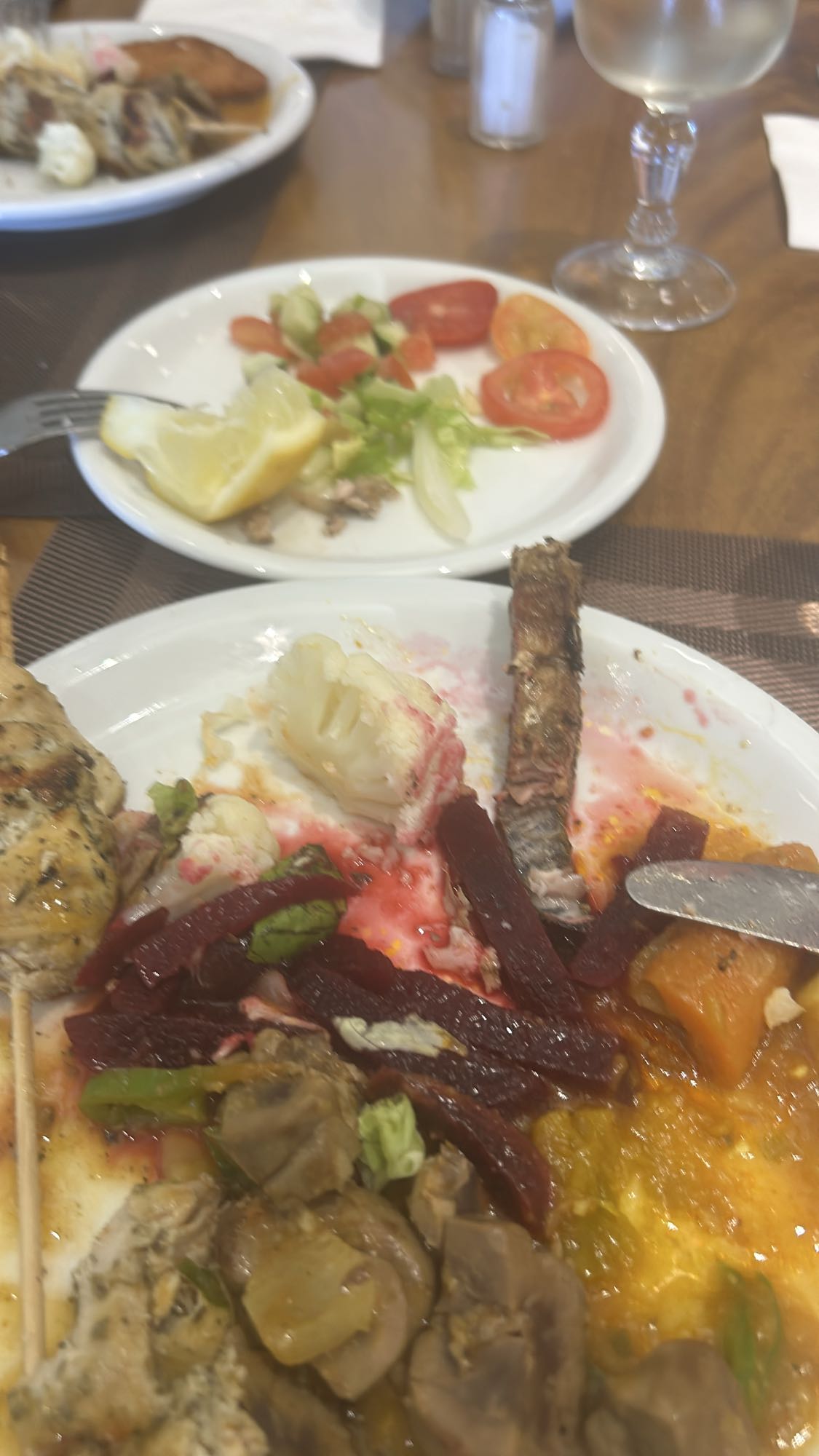 Talerz z warzywami i rybą