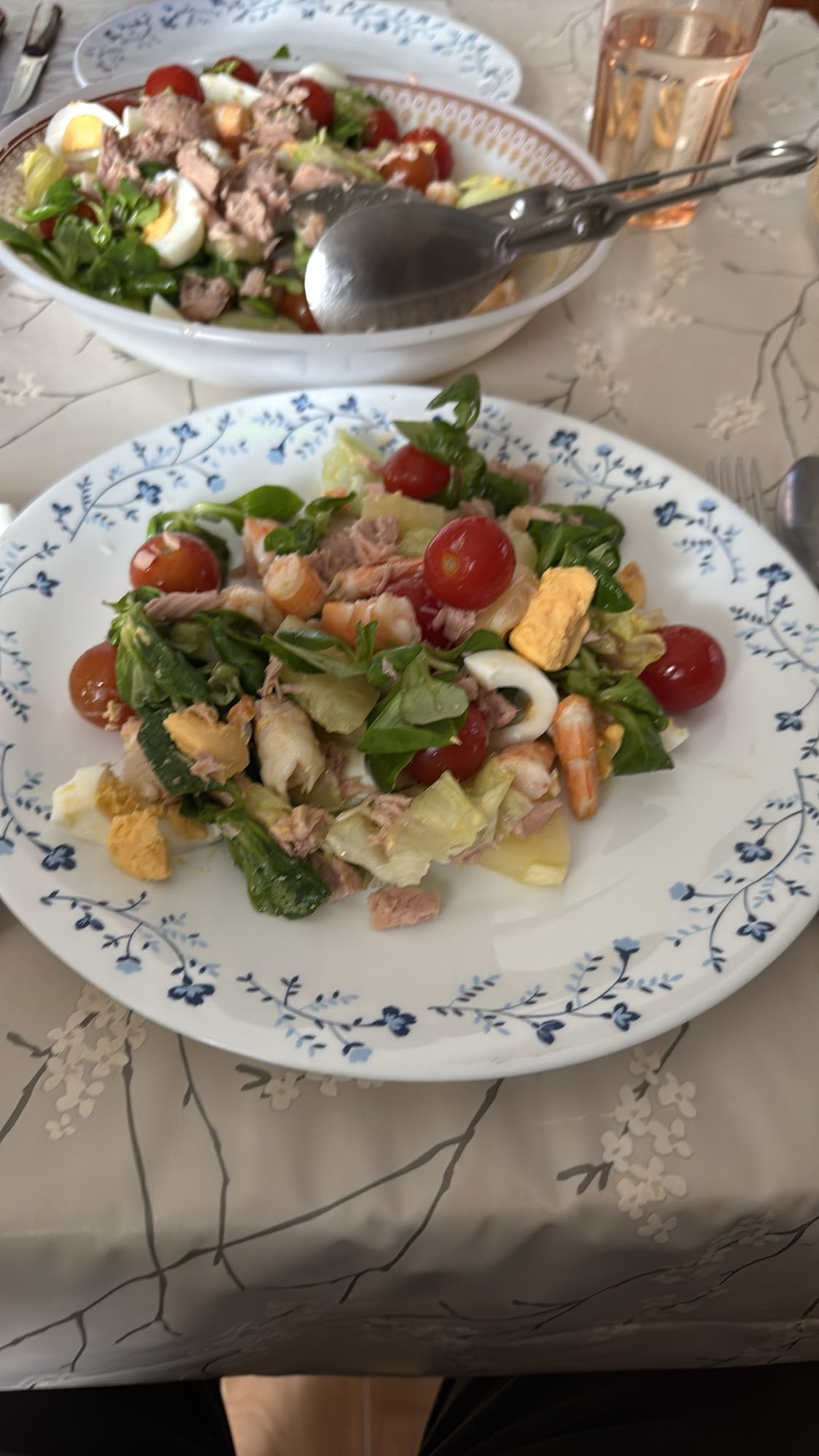 Ensalada de atún y huevo