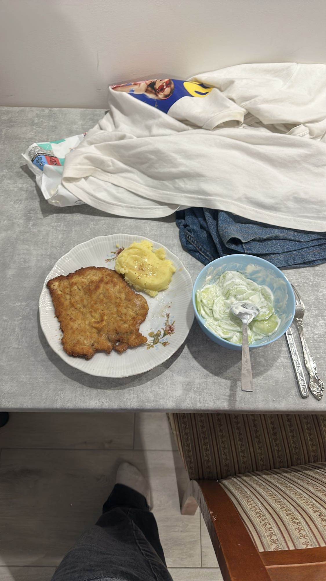 Kotlet schabowy z dodatkami