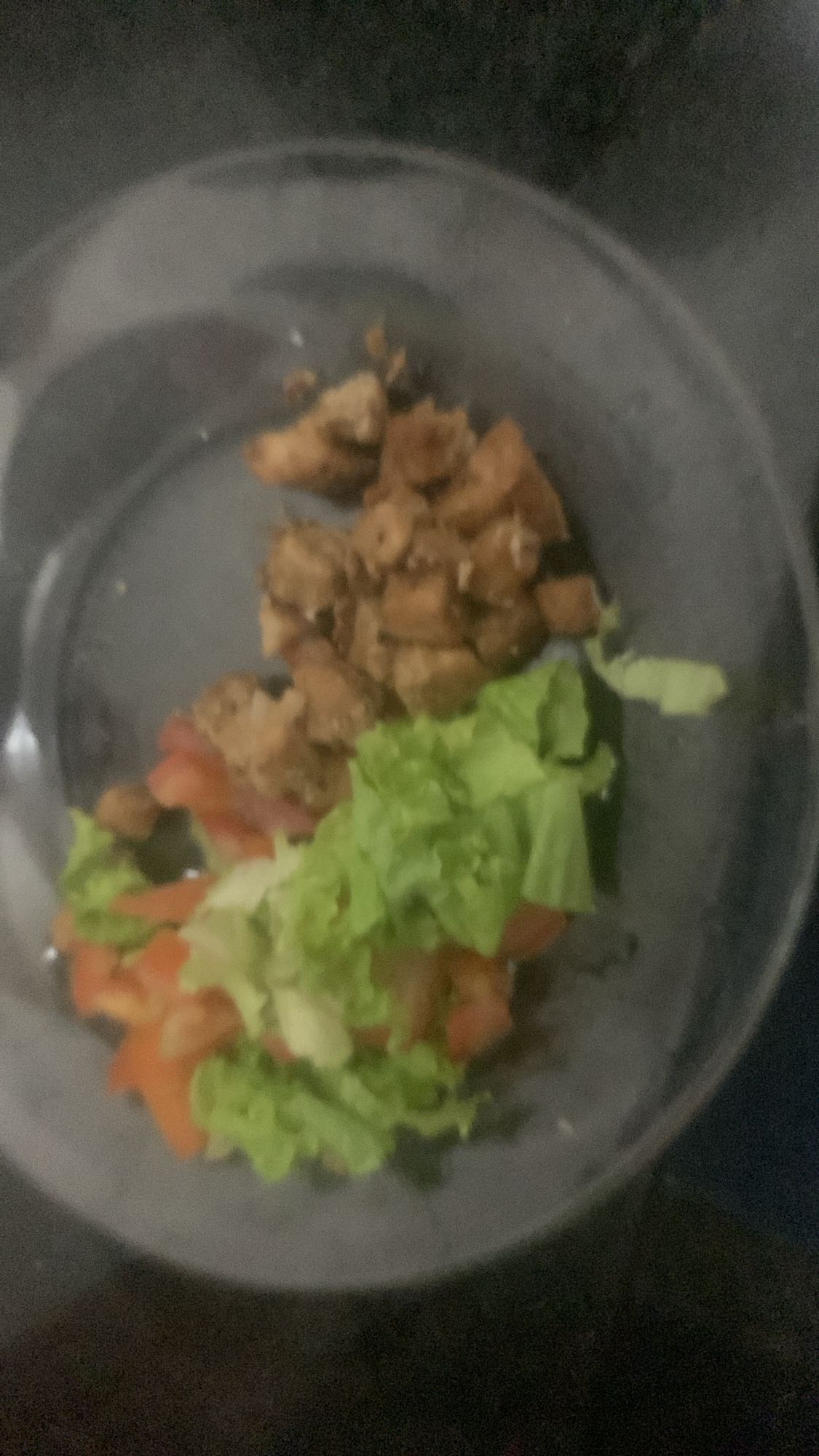 Frango com salada simples