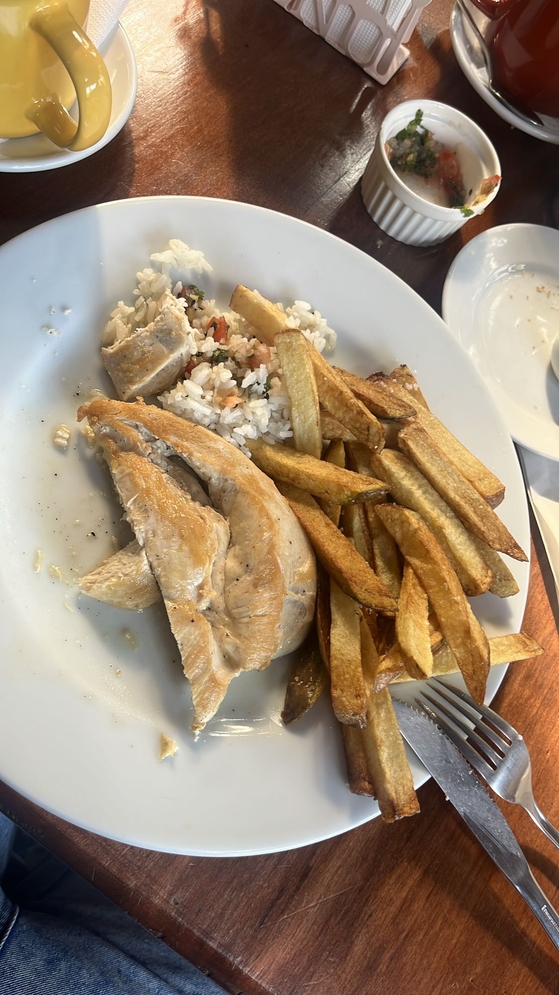 Pollo con papas y arroz