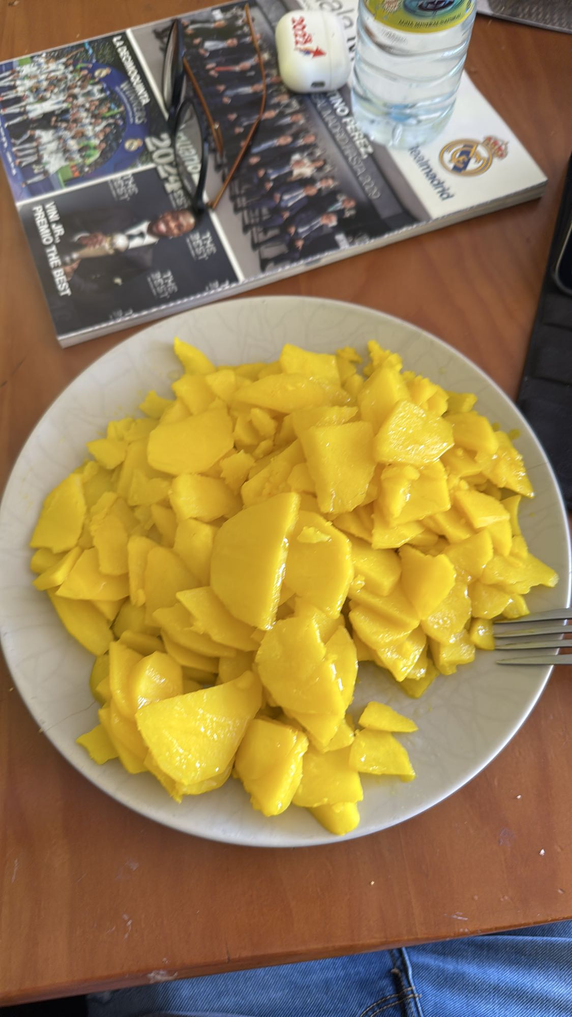 Plato de mango fresco