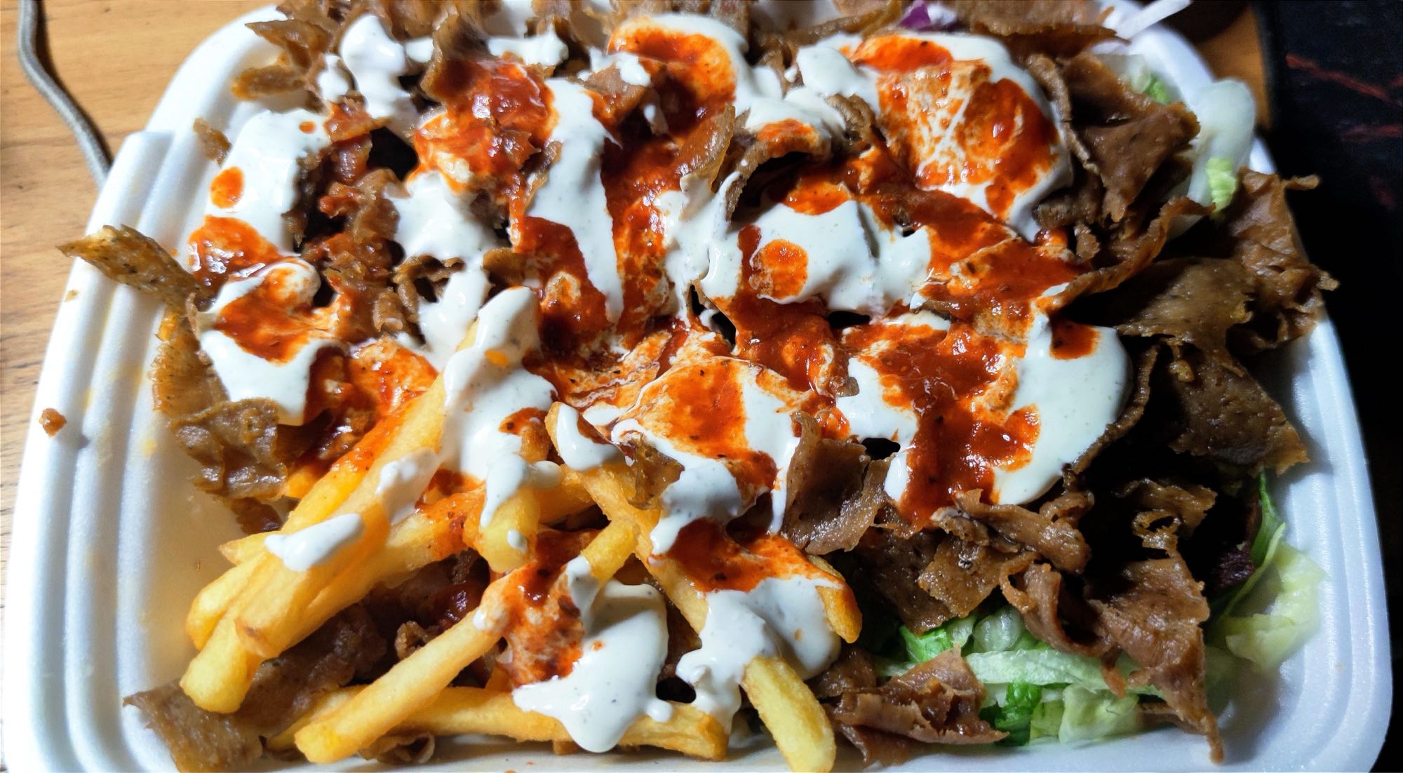 Kebab tallrik med pommes