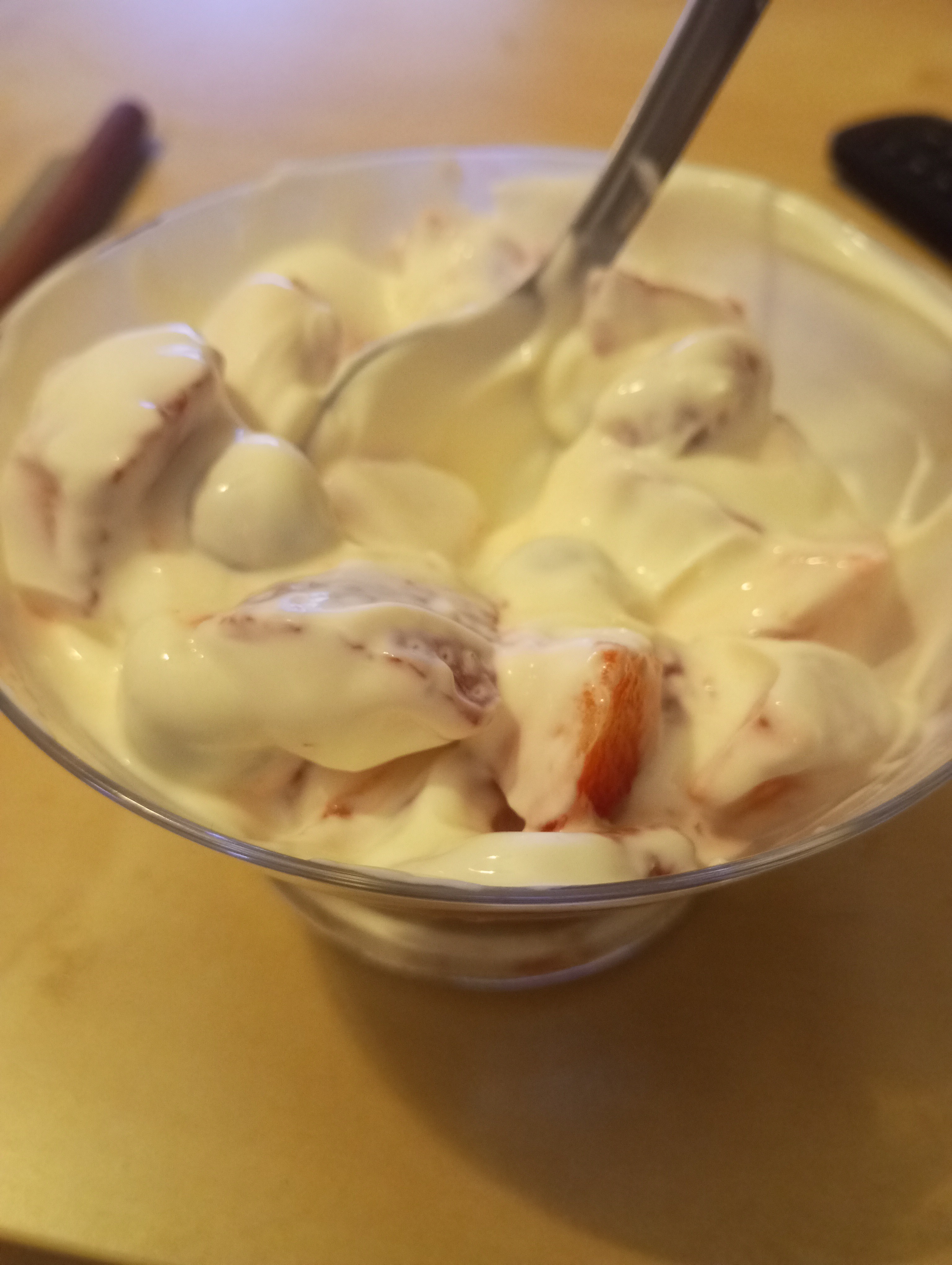 Yogur griego con frutas