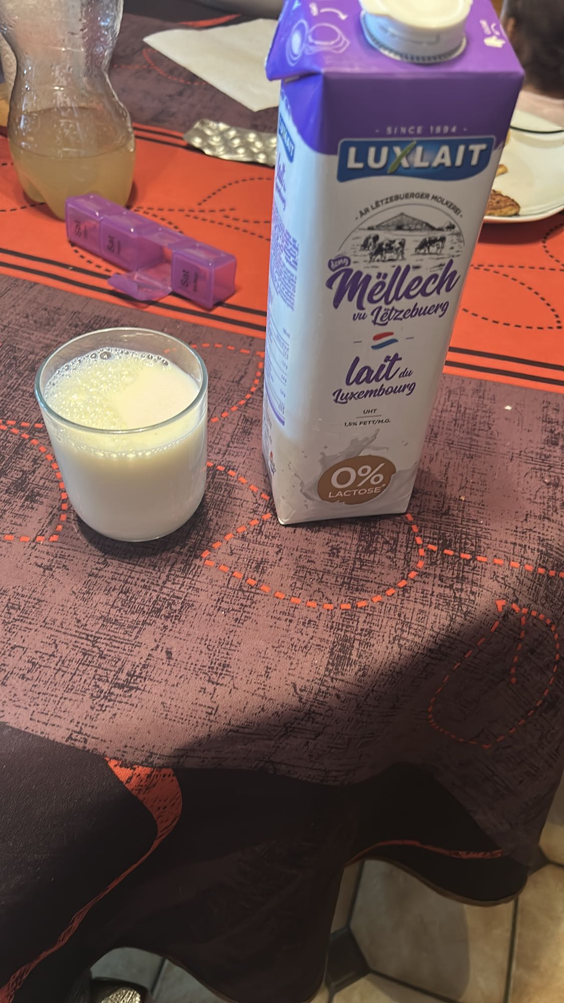 Laktosefreie Milchglas