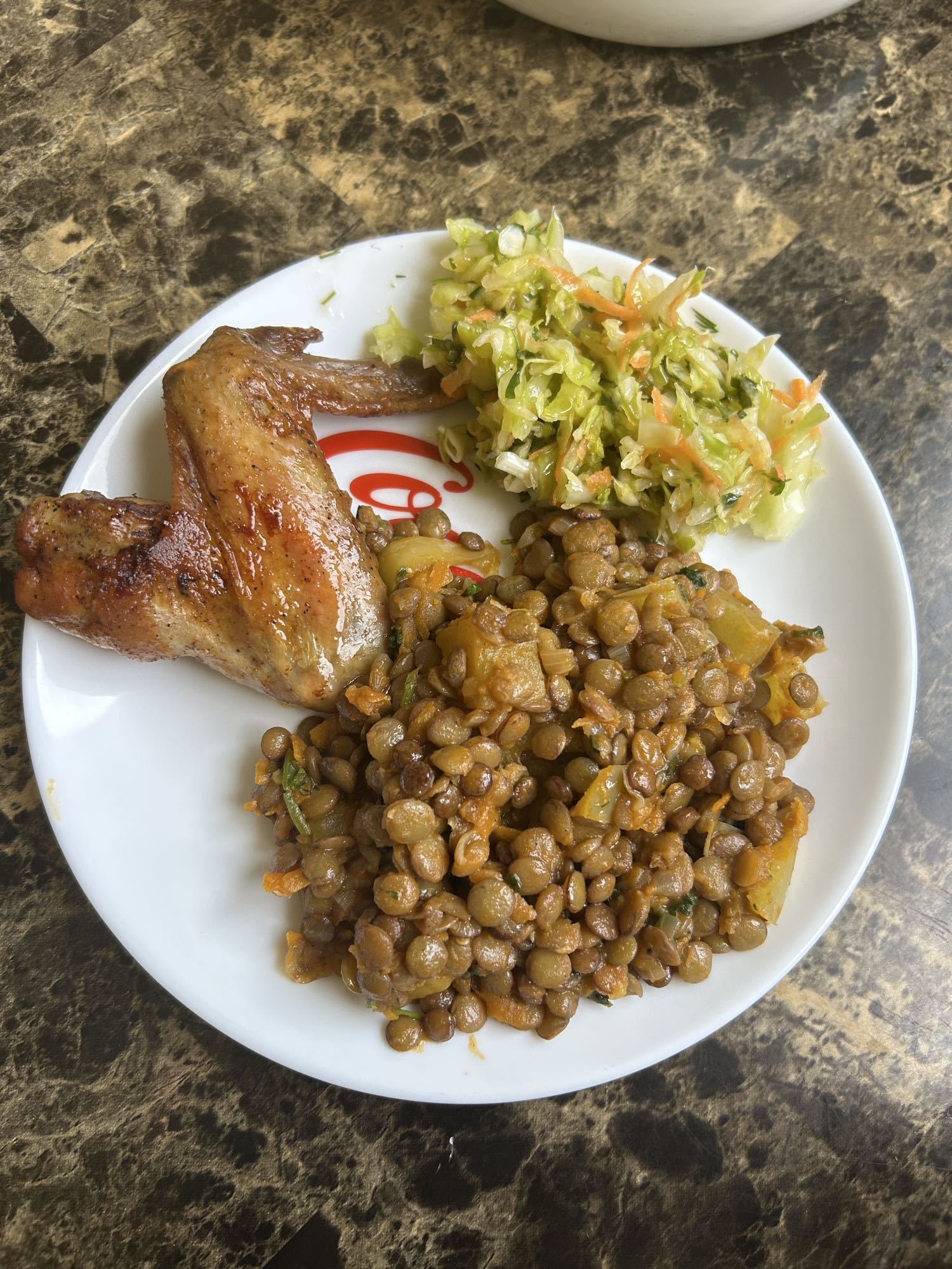 Куриное крыло с чечевицей