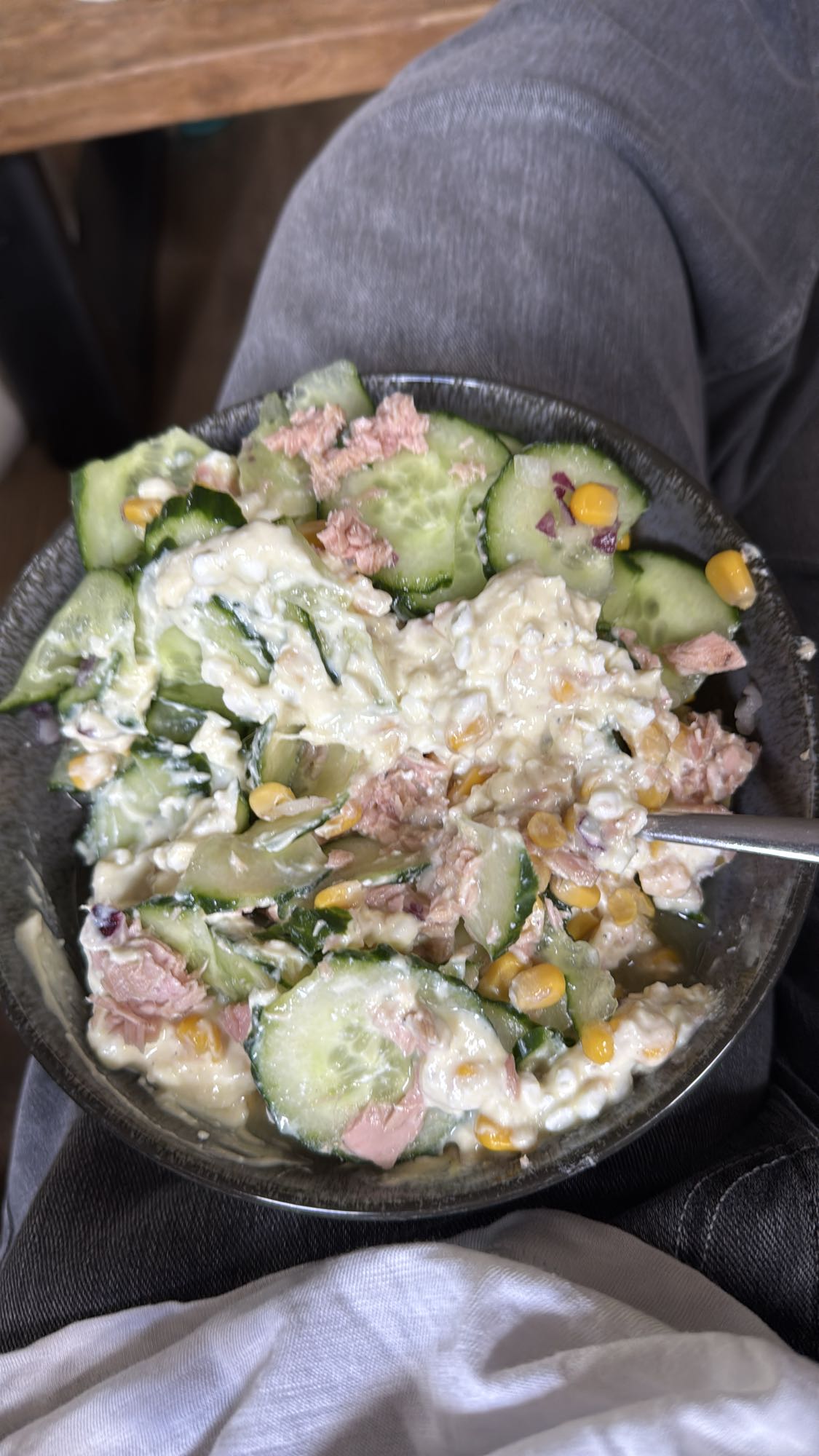 Thunfisch-Gurkensalat
