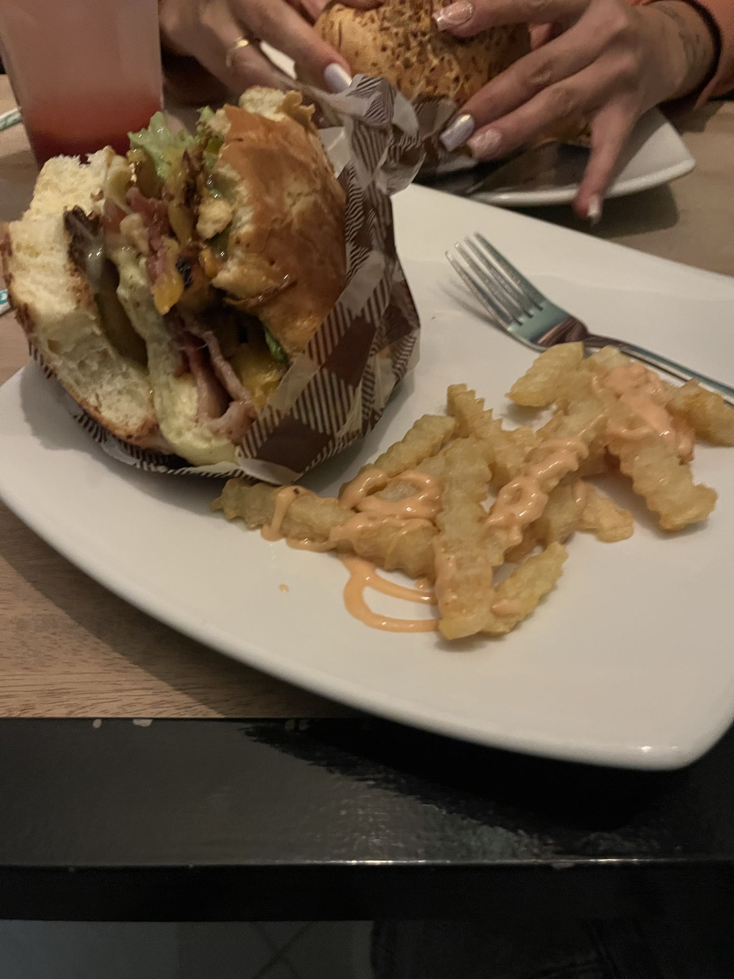 Hamburguesa con papas