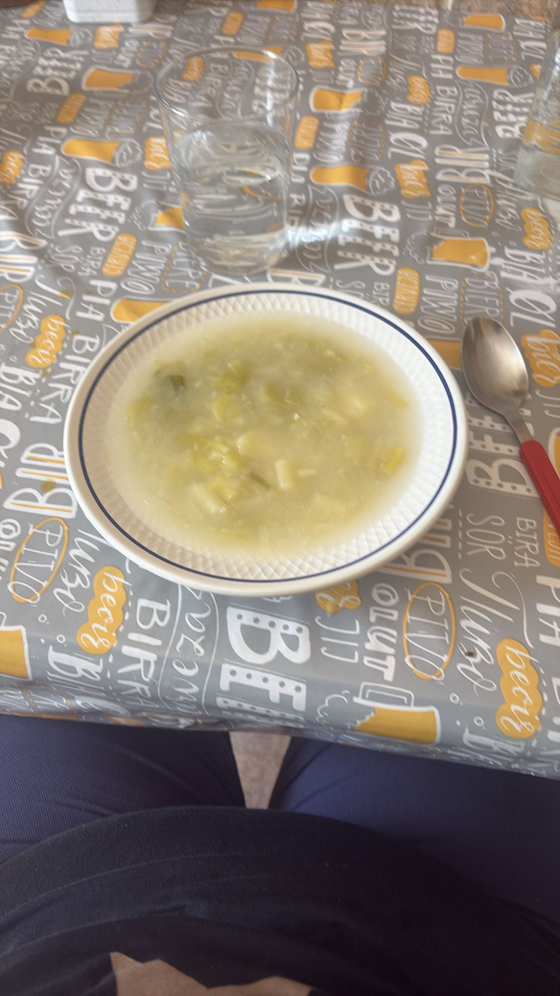 Sopa de verduras ligera