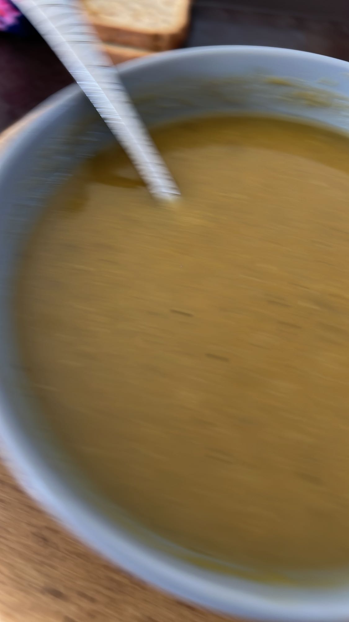 Soupe de légumes et pain