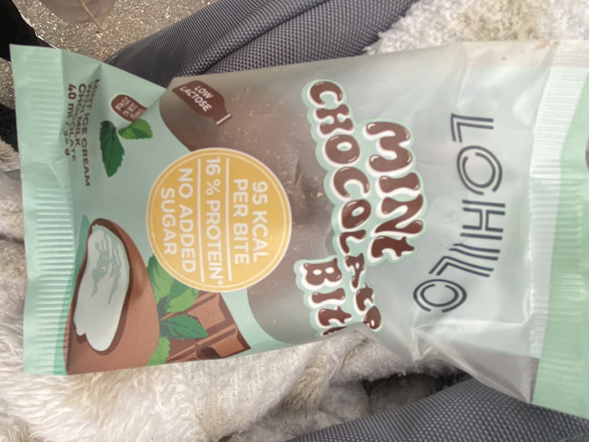 قطع شوكولاتة بالنعناع