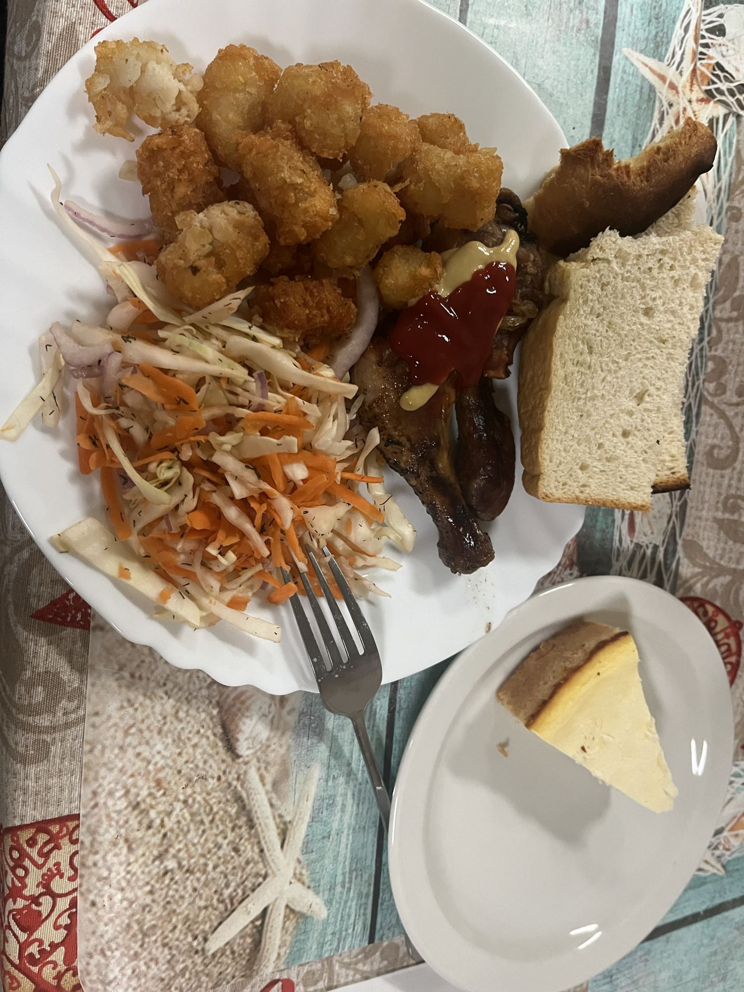 Обед с курицей и чизкейком