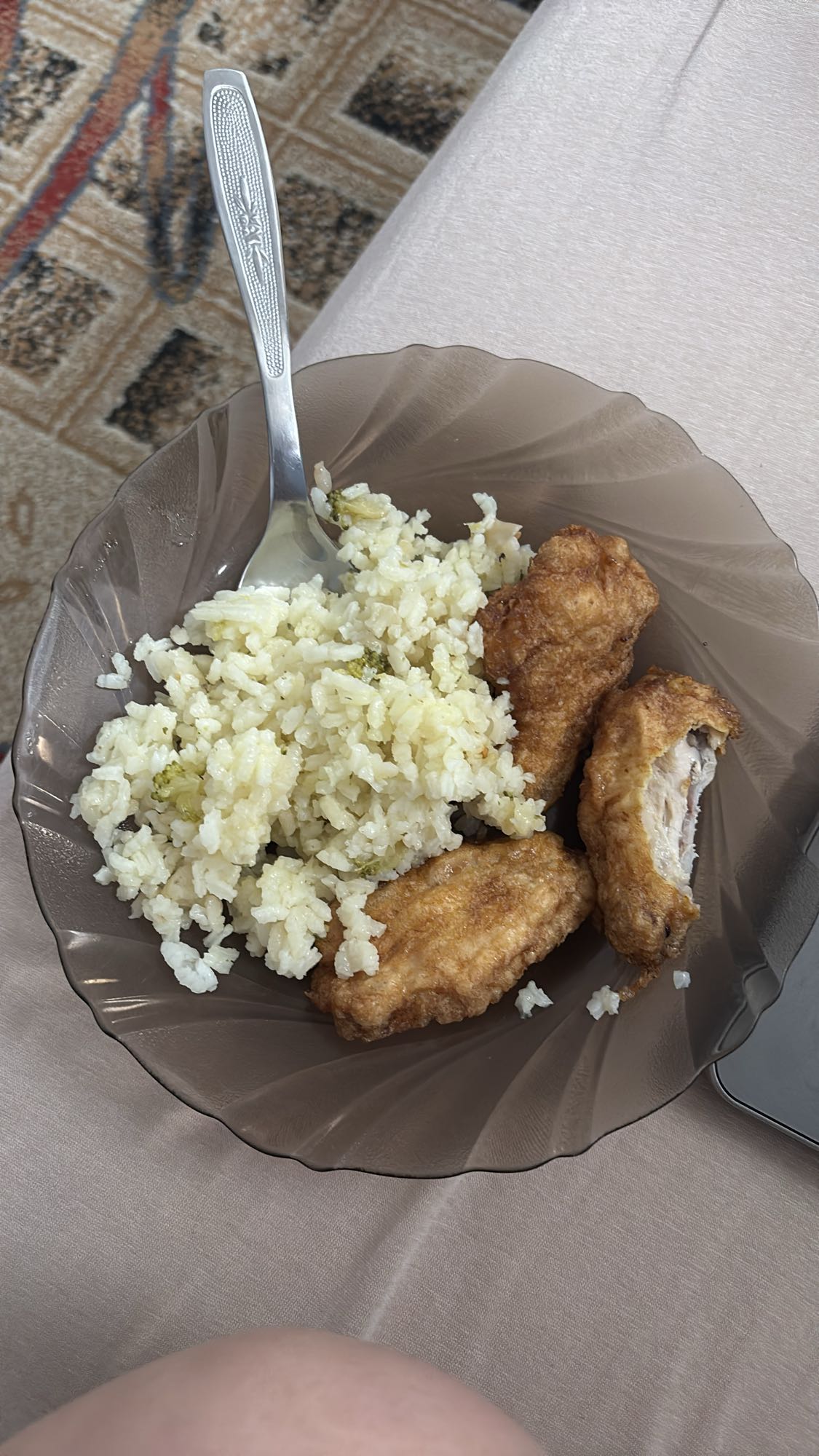 Rántott csirke rizzsel