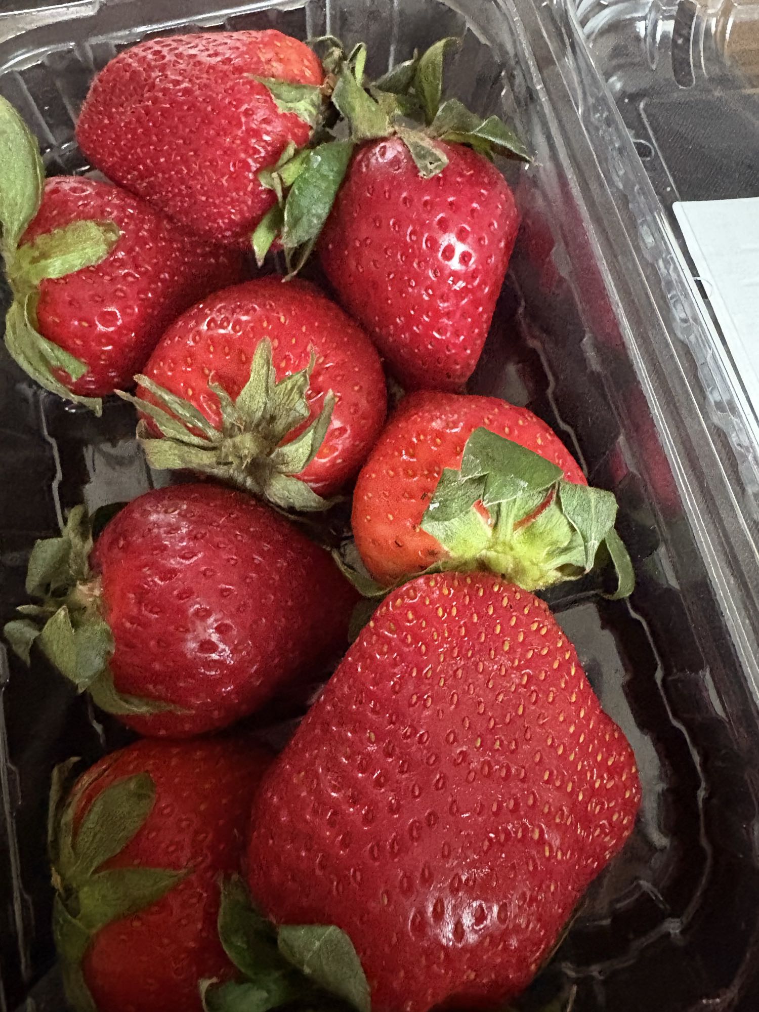 Свежая клубника