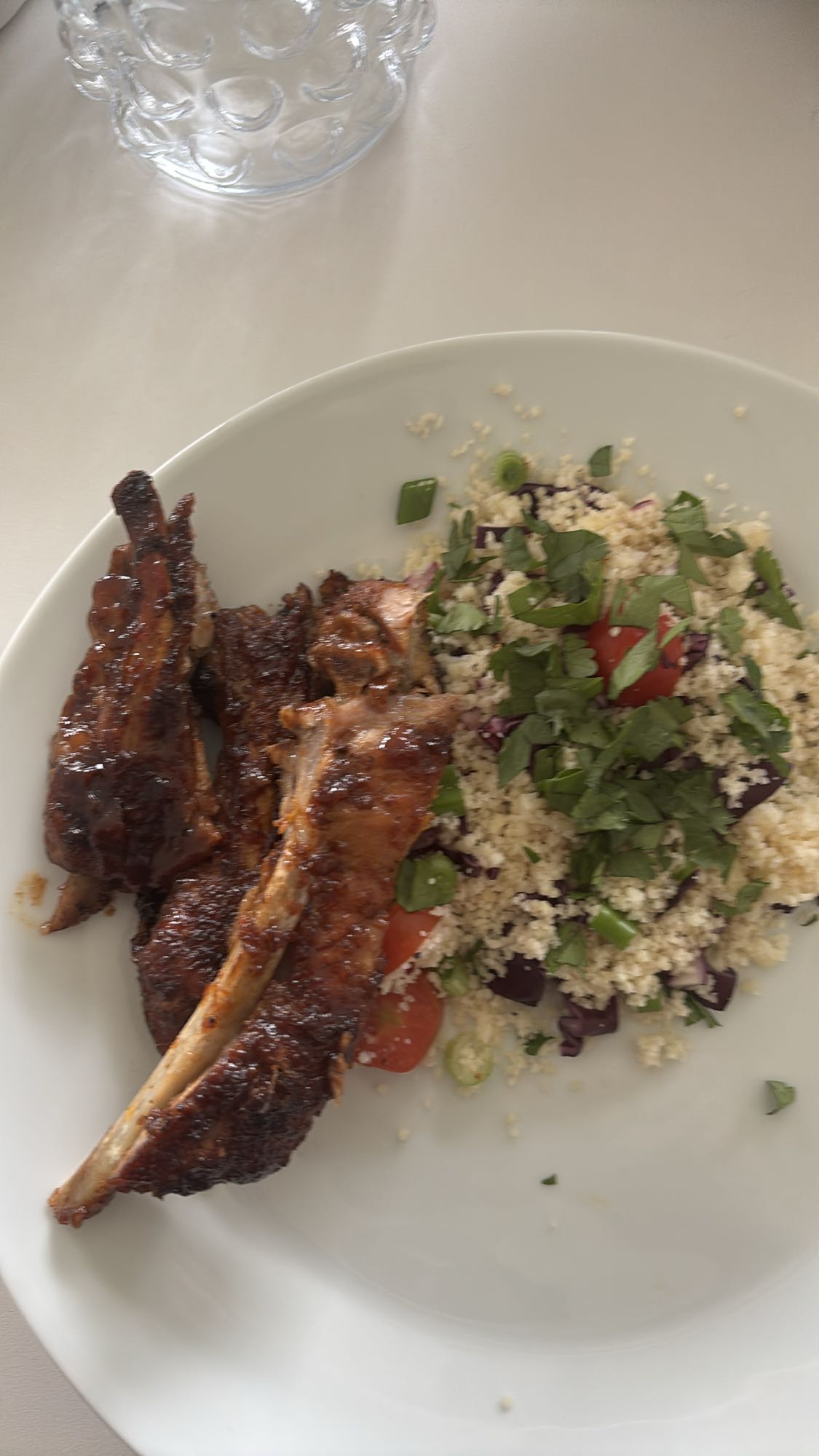 Lammracks med couscoussallad